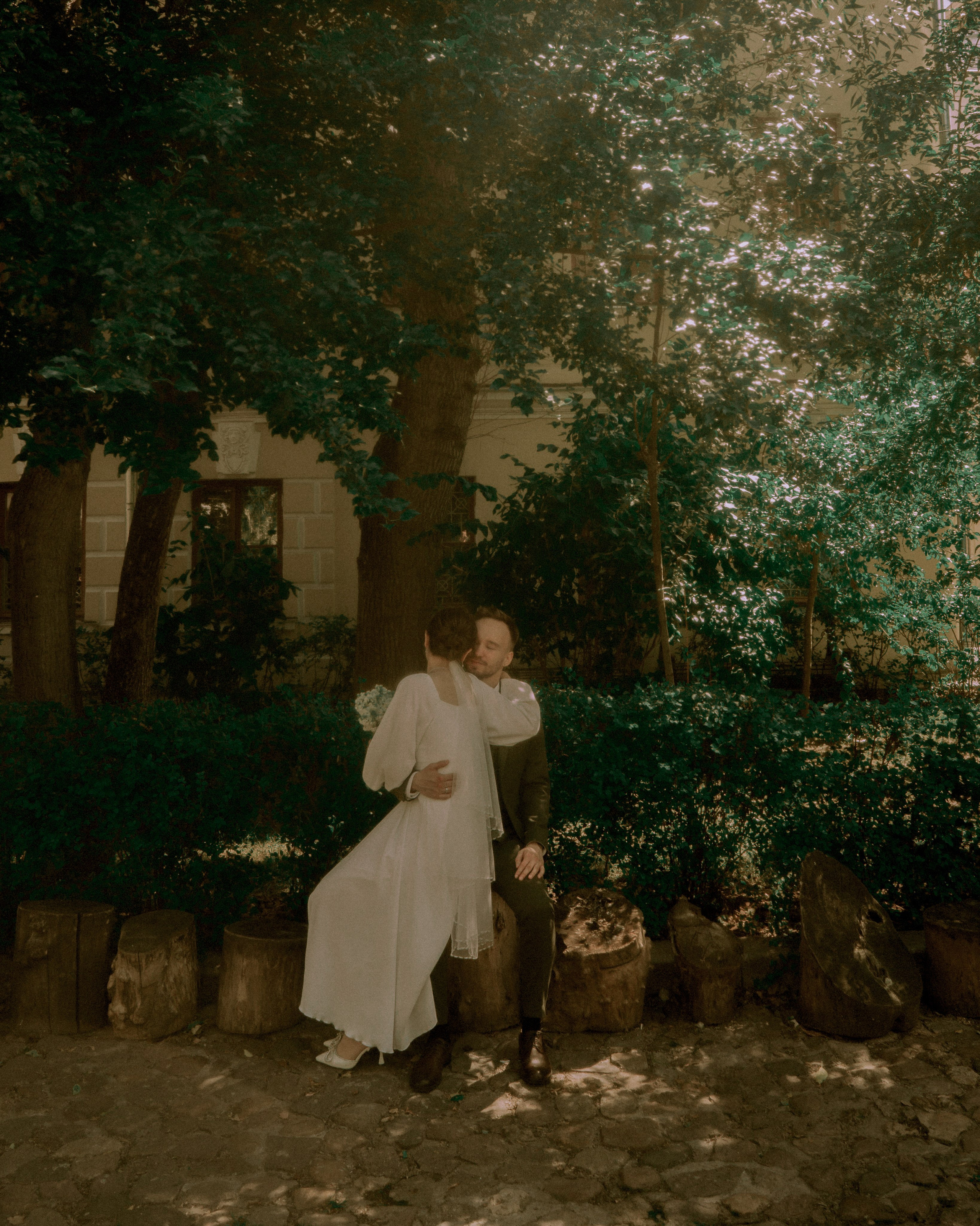 Москва как декорация любви — свадебная фотосессия в городе и на природе. Свадебный фотограф в Санкт-Петербурге Миша Репина