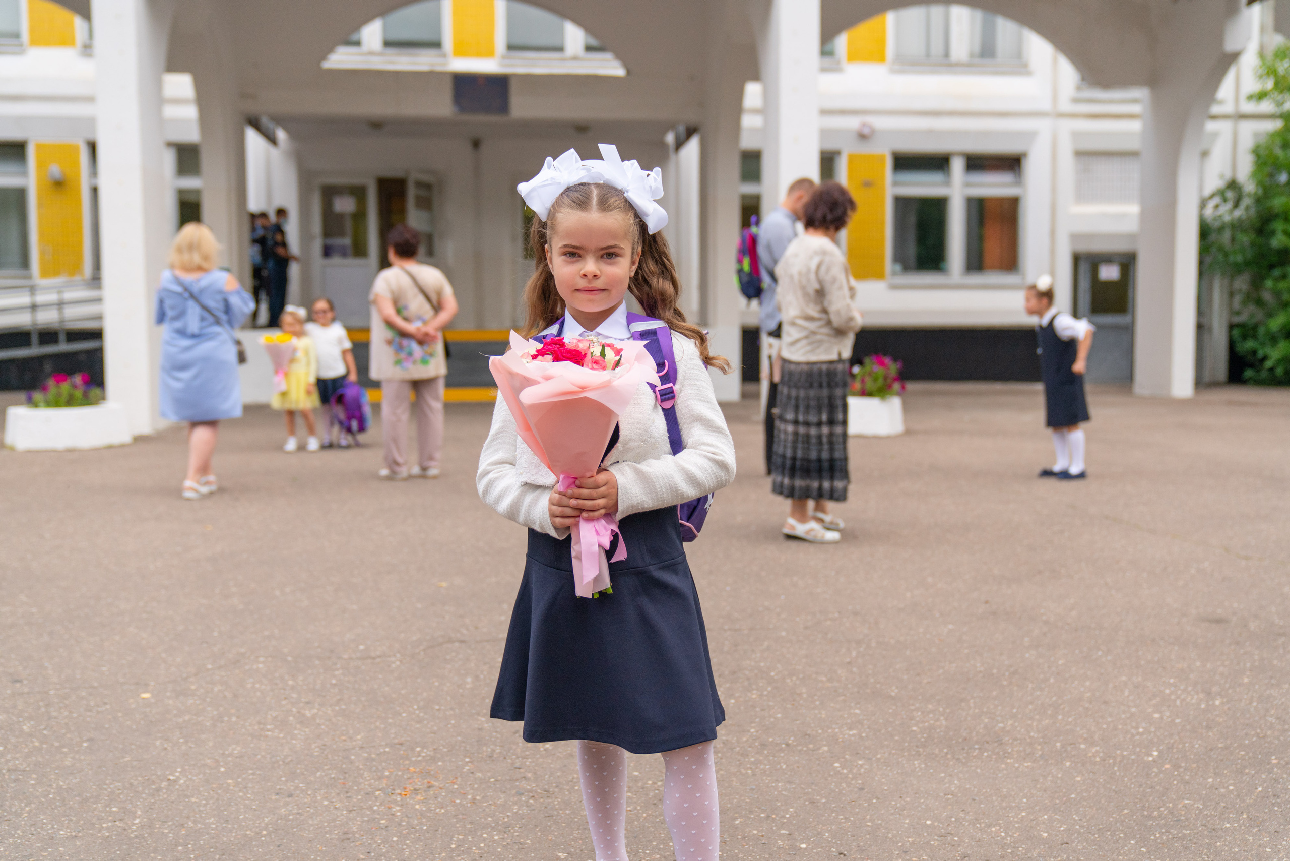 Первый раз в Первый Класс или здравствуй школа — Алиса. Фотограф — видеограф в Москве Дмитрий Менделеев
