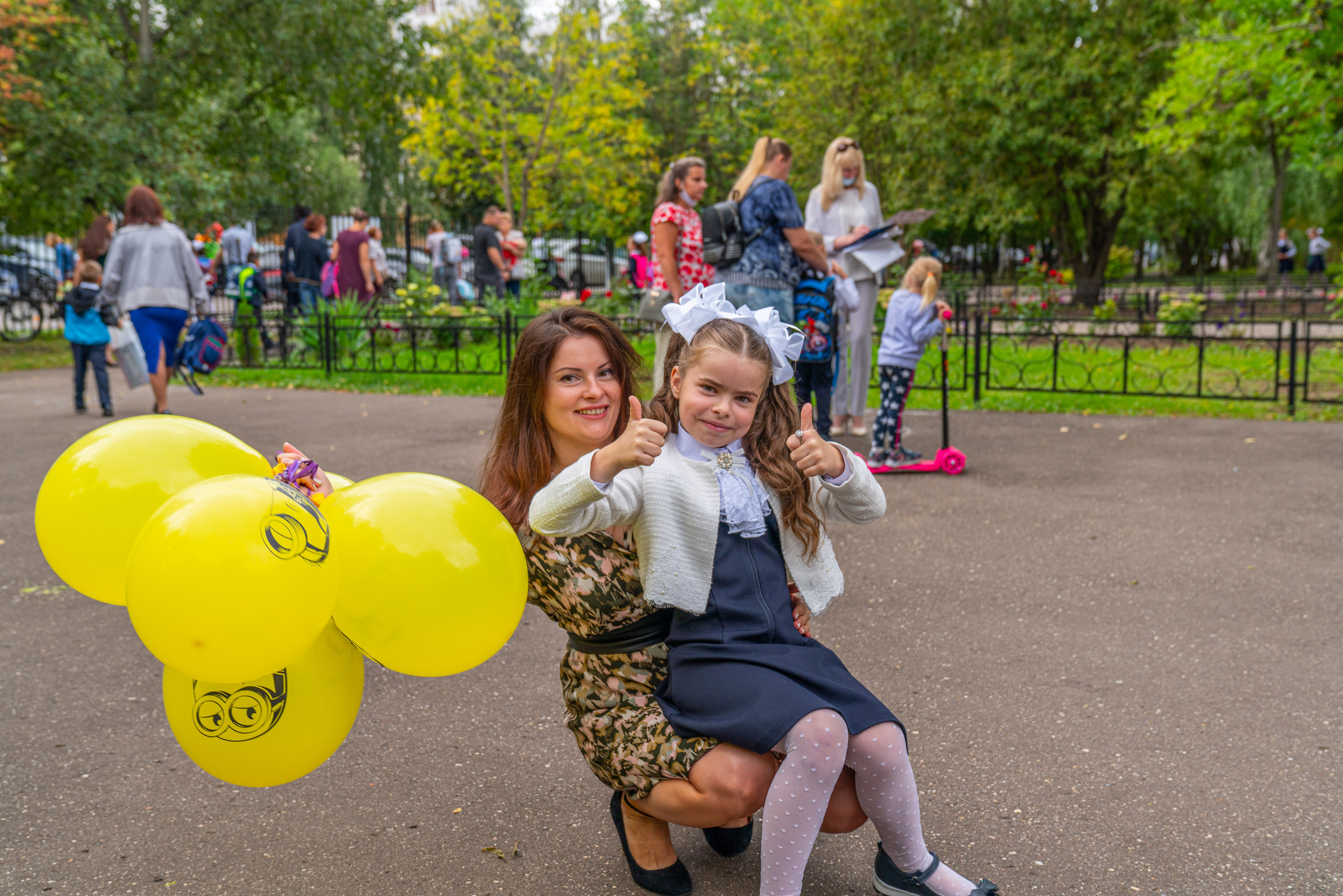 Первый раз в Первый Класс или здравствуй школа — Алиса. Фотограф — видеограф в Москве Дмитрий Менделеев