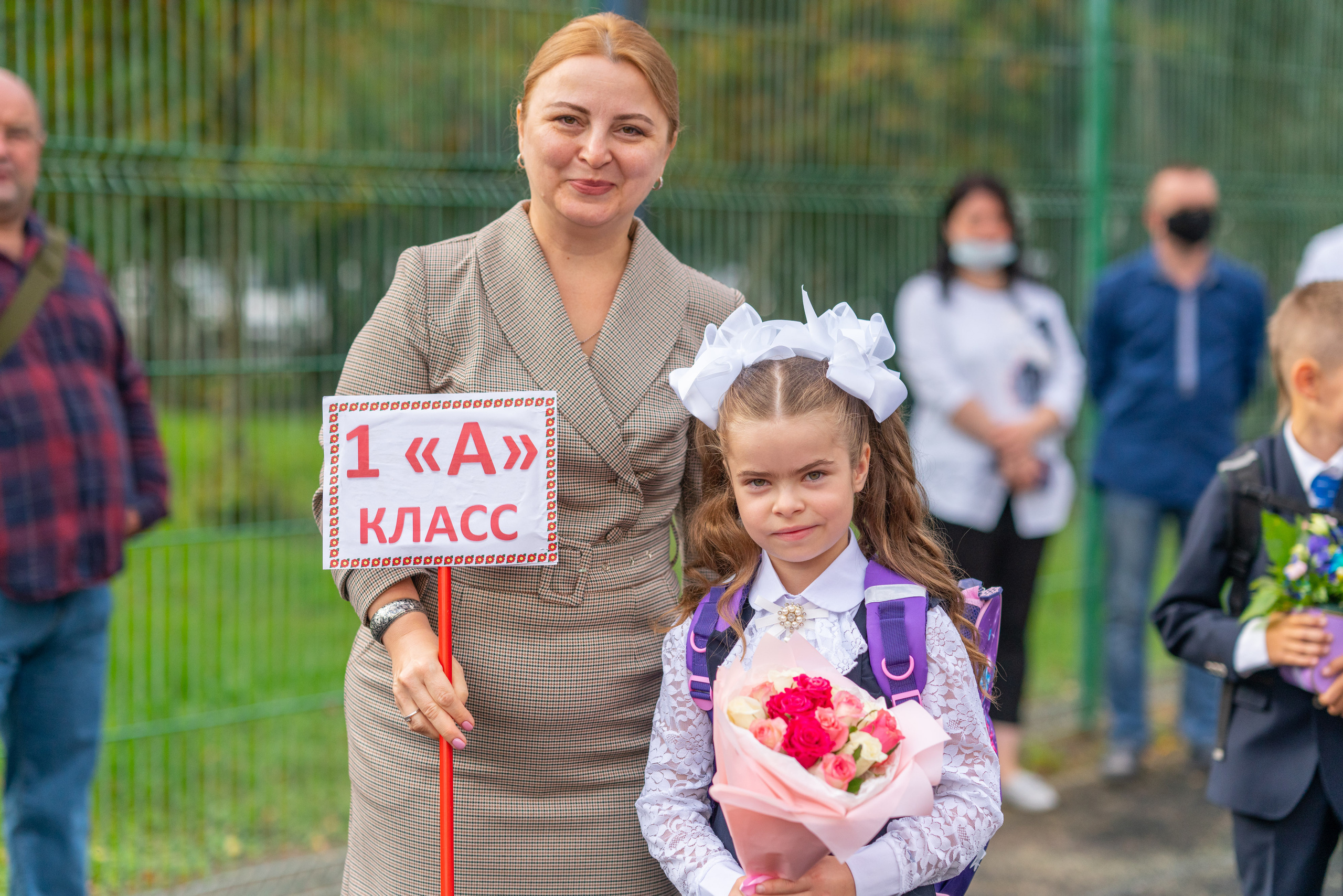 Первый раз в Первый Класс или здравствуй школа — Алиса. Фотограф — видеограф в Москве Дмитрий Менделеев