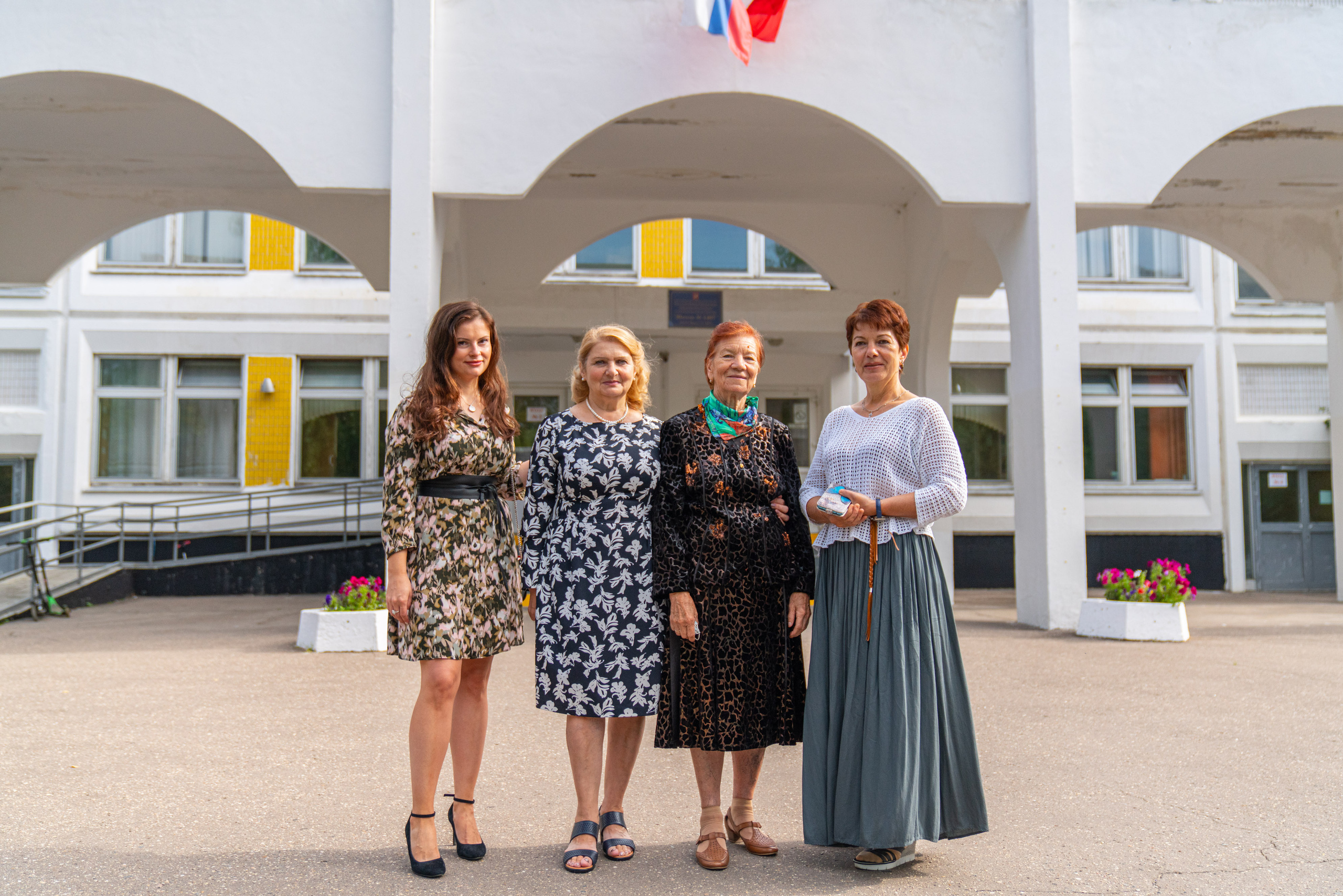 Первый раз в Первый Класс или здравствуй школа — Алиса. Фотограф — видеограф в Москве Дмитрий Менделеев