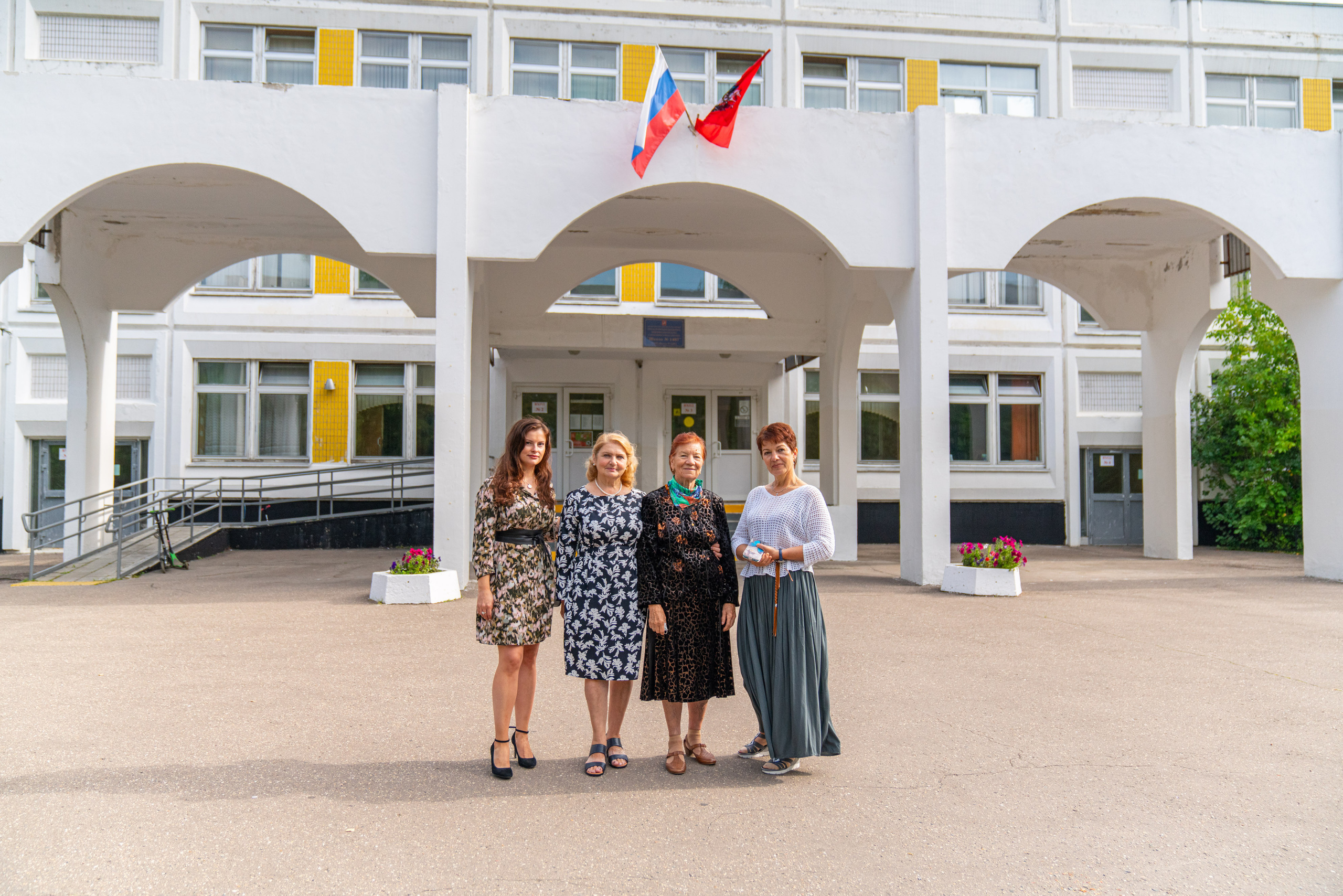 Первый раз в Первый Класс или здравствуй школа — Алиса. Фотограф — видеограф в Москве Дмитрий Менделеев