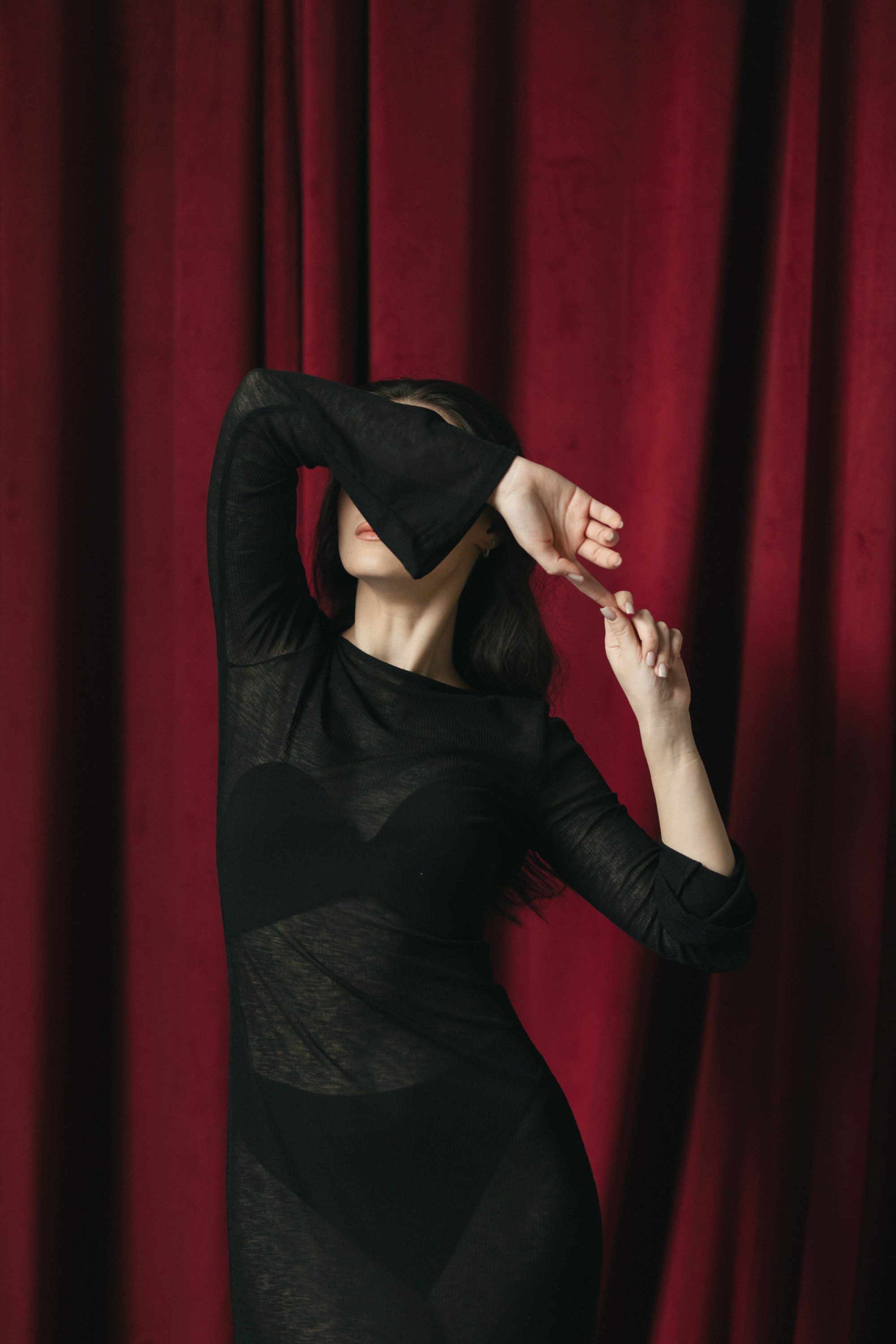 «ЖЕНЩИНА В ЧЕРНОМ». Maria Startseva Photo