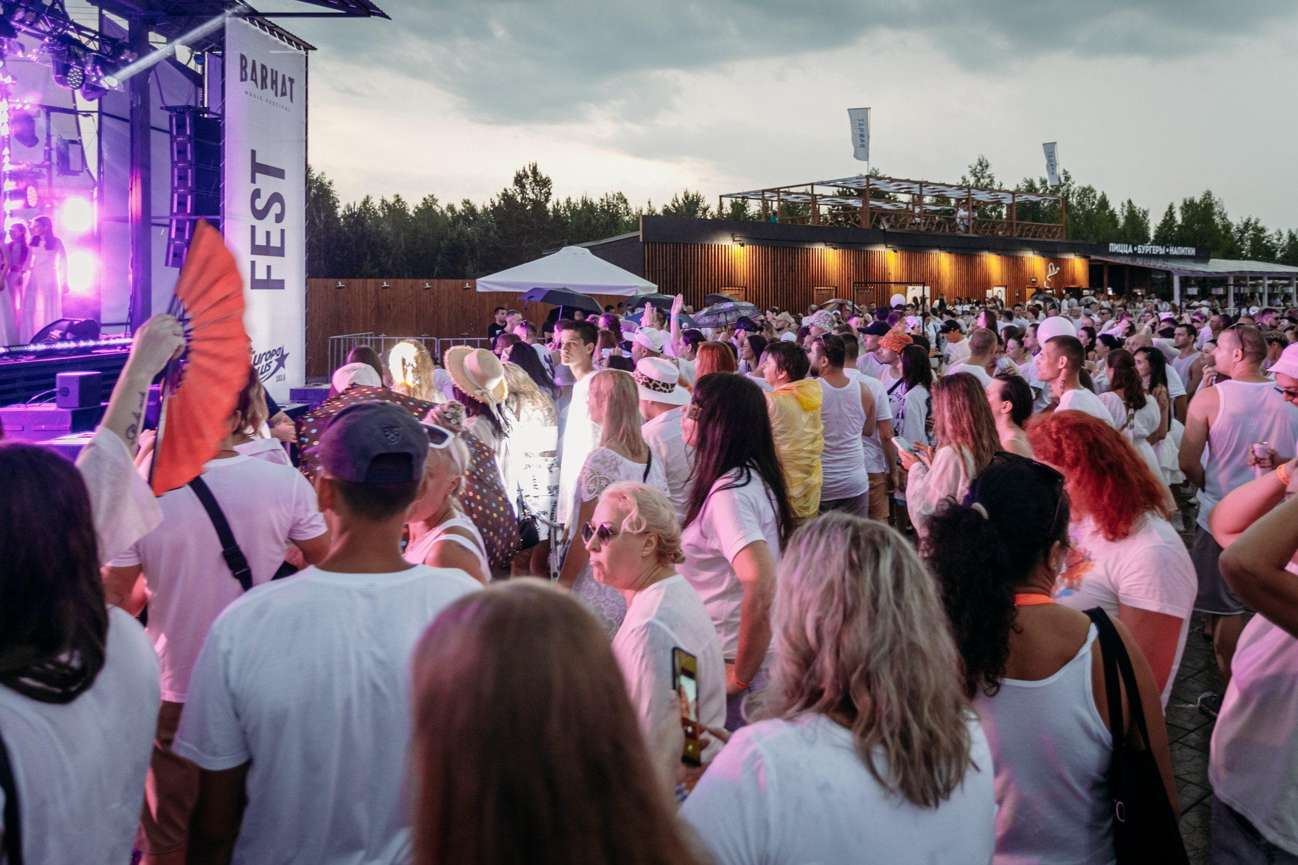 White Party @ Бархат парк. Репортажный фотограф Максим Полянский. Москва, Санкт-Петербург, Красноярск