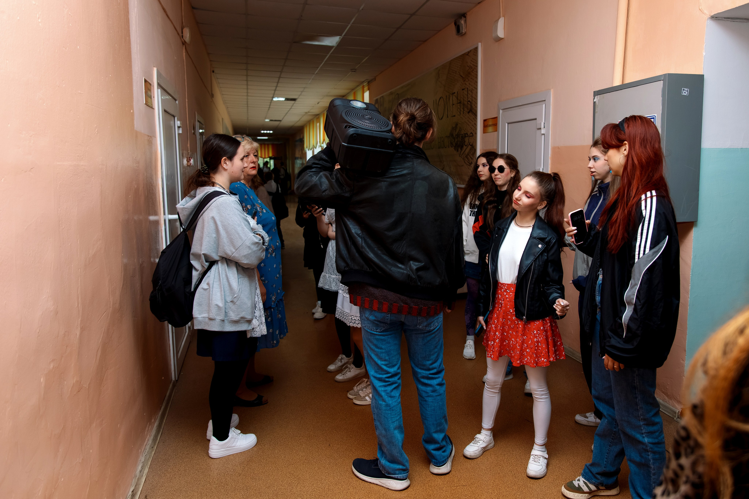 11 класс день не послушания в школе. Фотограф Любовь Корниенко, Примоский край