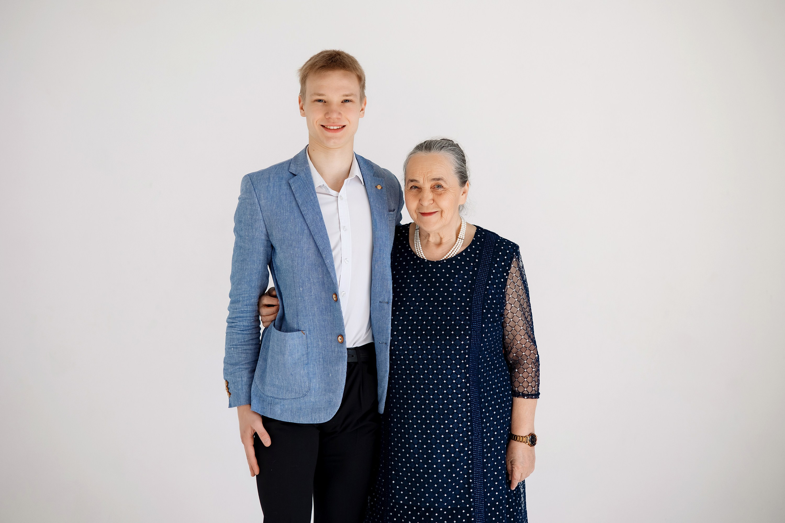 11 класс съемка на циклораме. Фотограф Любовь Корниенко, Примоский край