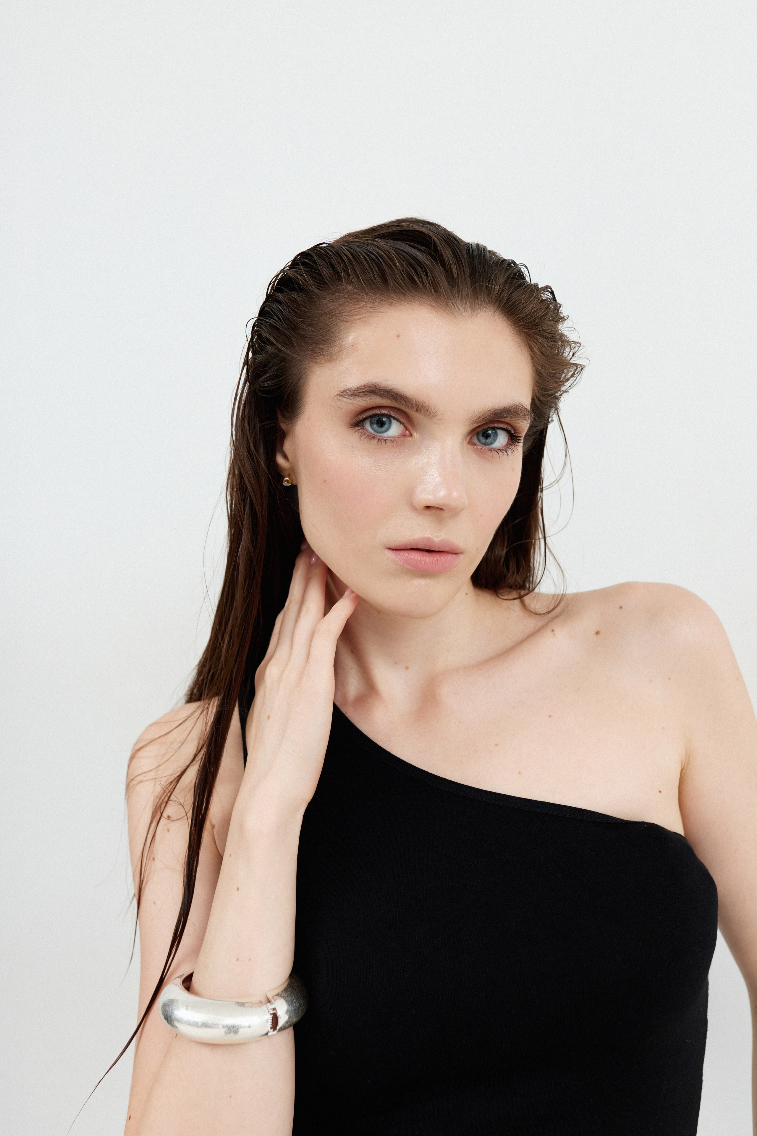 Polina G. Фотограф для брендов в Москве