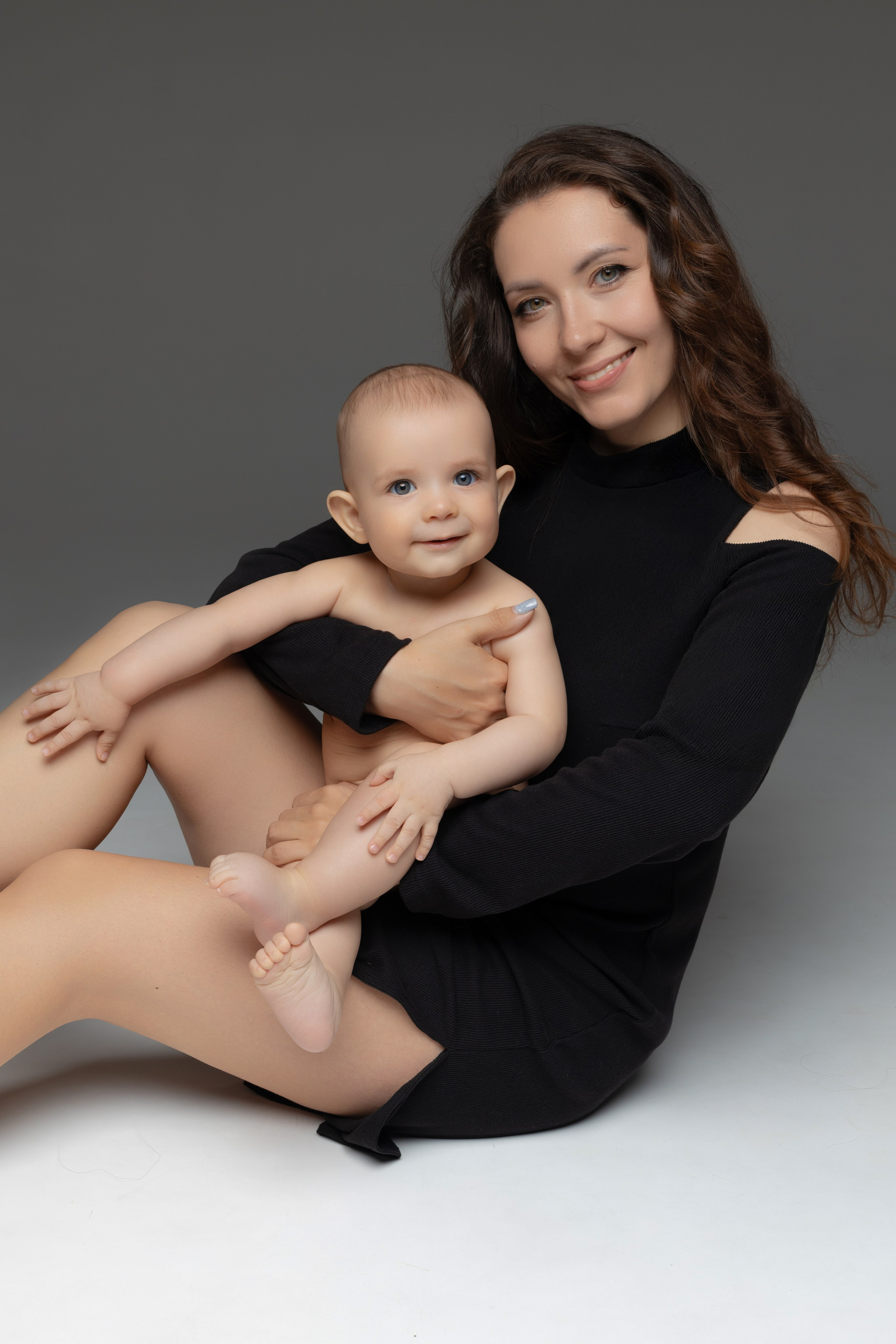 Мама и малыш. Фотограф новорожденных Модяева Ирина