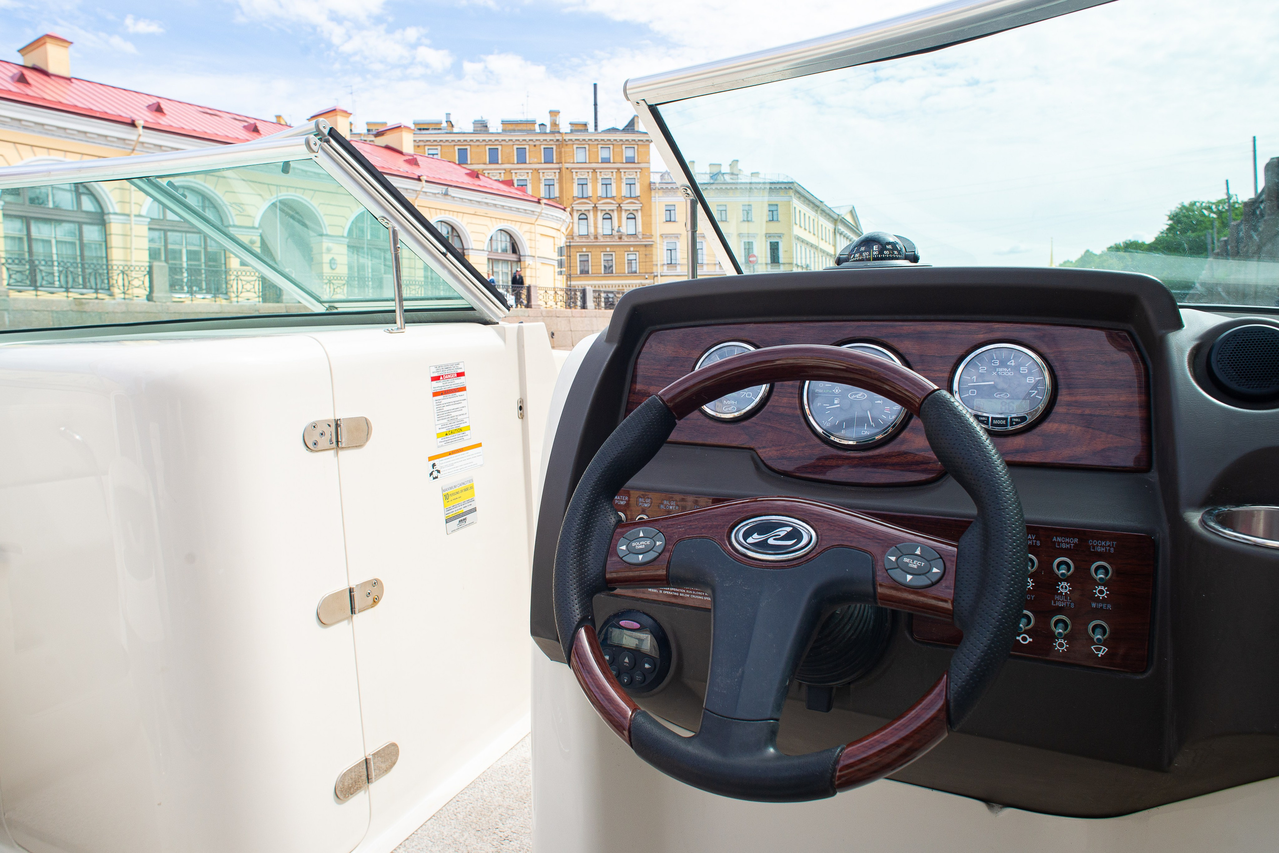 Катер «Ленинград». SPB Rent Boats|аренда катеров и теплоходов