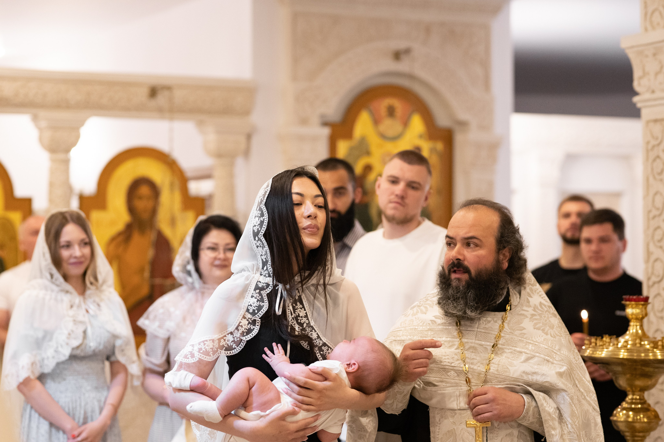 Крещение в Георгиевском храме, Одинцово. Семейный фотограф и фотограф на таинства в Москве Юлия Калайджян