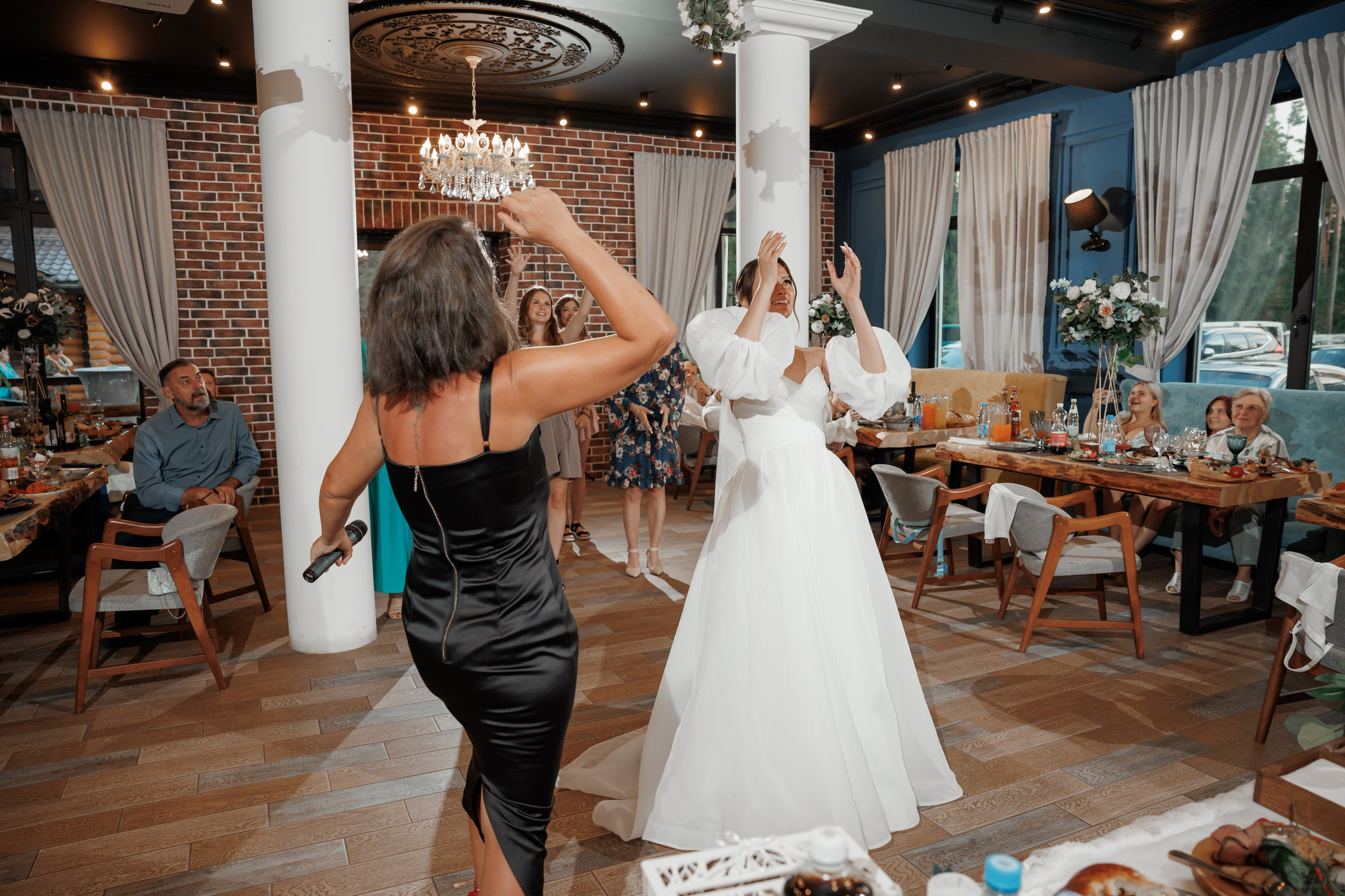 Полина и Дмитрий, загородный клуб «Барин», ЗАГС в г. Пушкино. Свадебный и репортажный фотограф (Москва, Королев и другие)