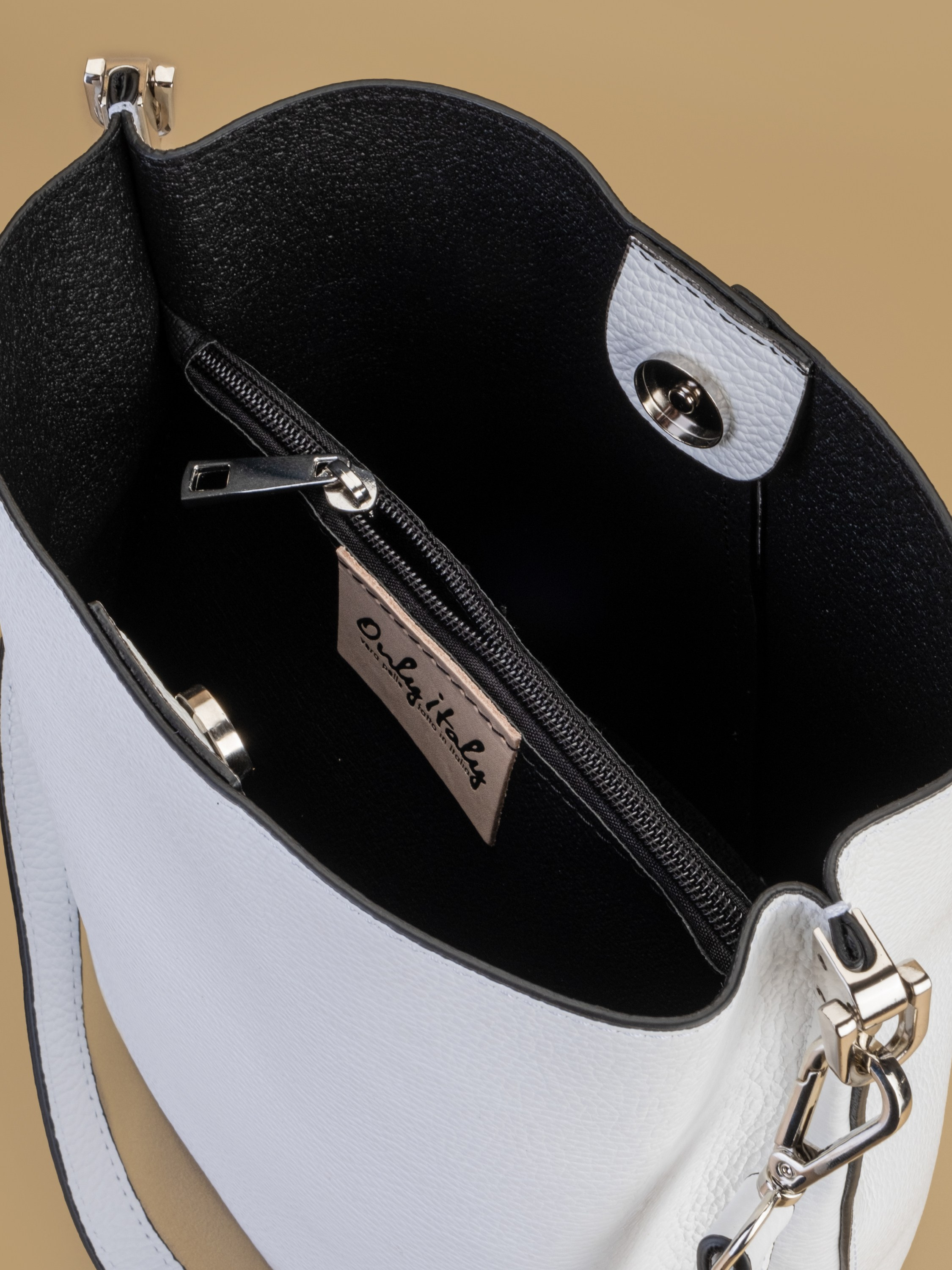 Предметная съёмка для маркетплейсов | Сумки. Предметный фотограф в Симферополе Антон Катунин