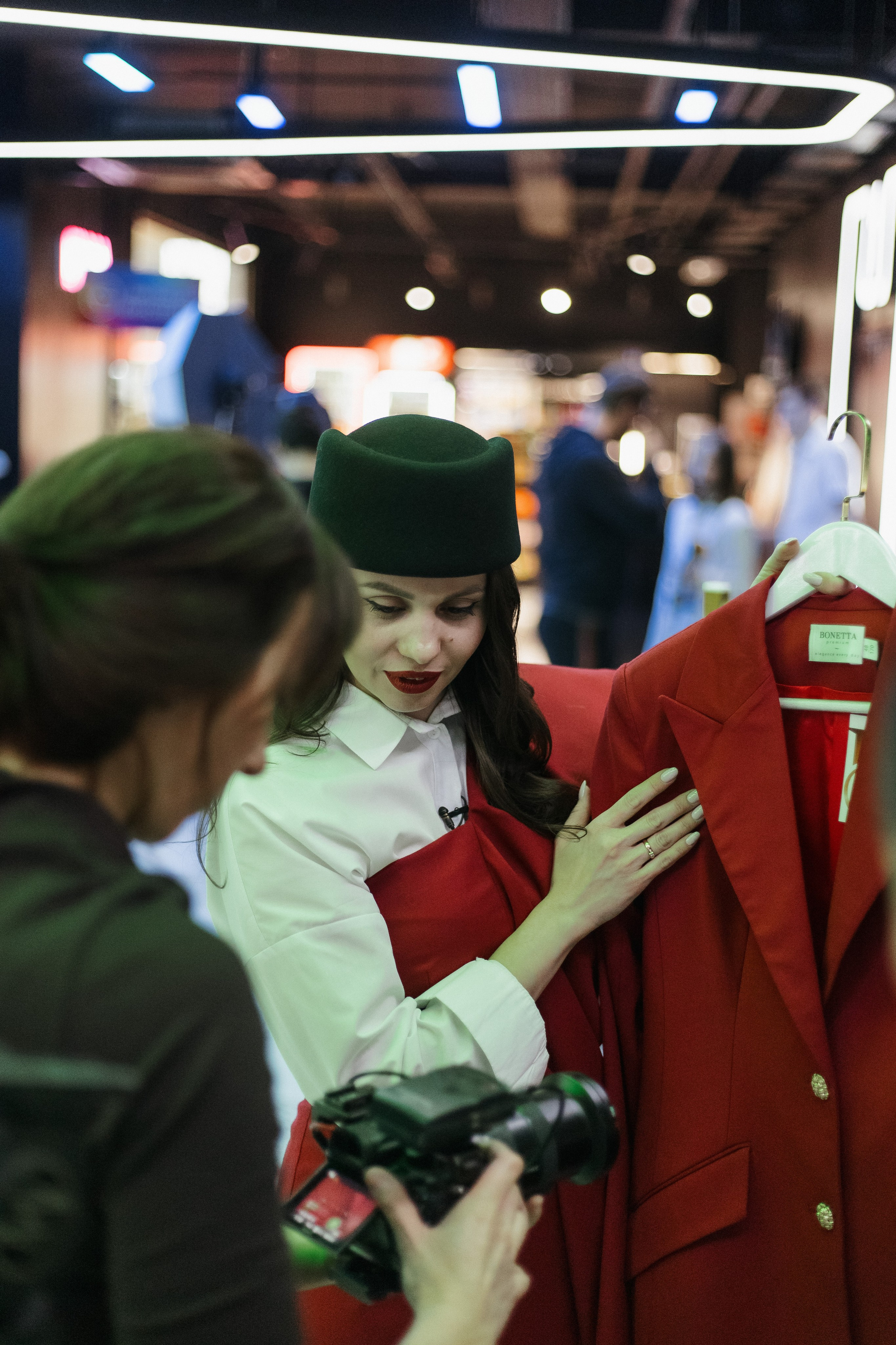 ФЭШН КОНФА. СВОИ. ФОТООТЧЕТЫ-СОБЫТИЯ-МЕСТА