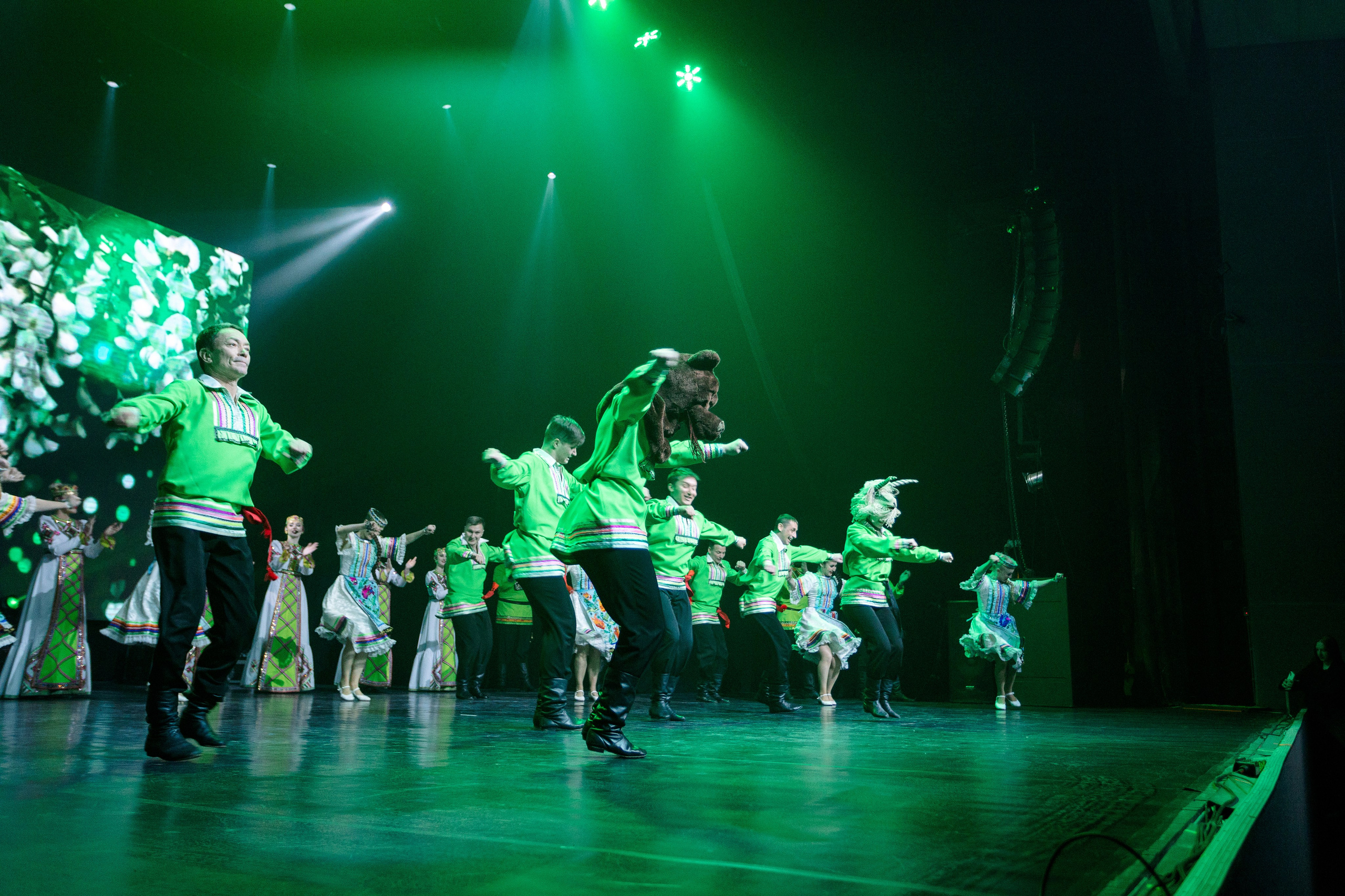 РЕПОРТАЖ: НОВЫЙ ГОД В ДК МЕТАЛЛУРГ. Профессиональный фотограф в Ижевске Леша Петров