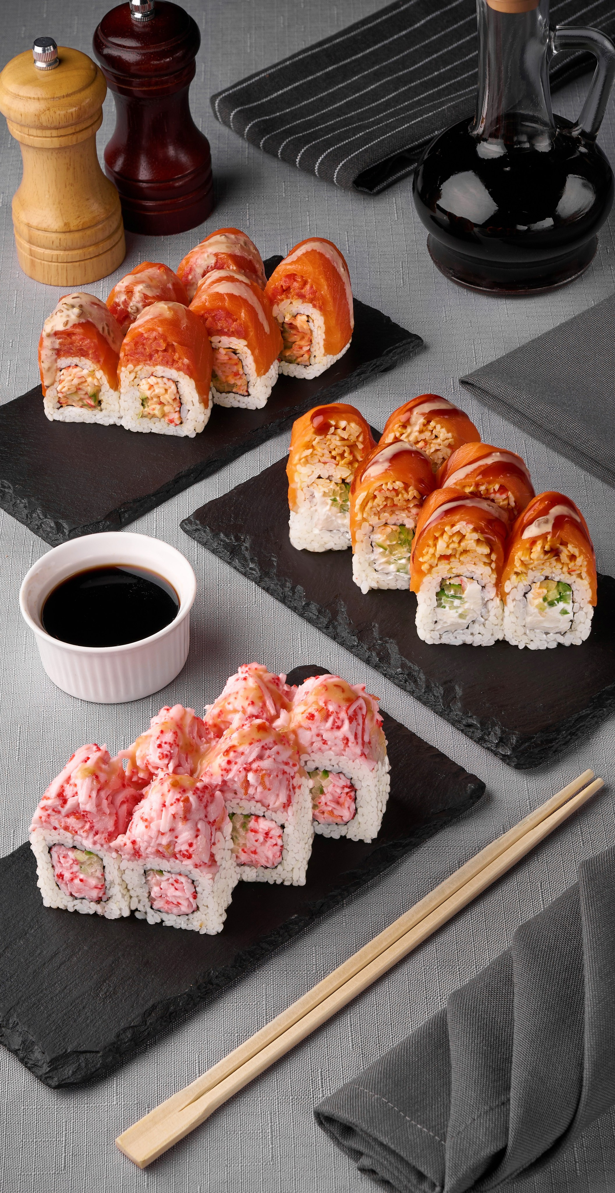 Фуд съёмка роллов для печатного меню ресторана