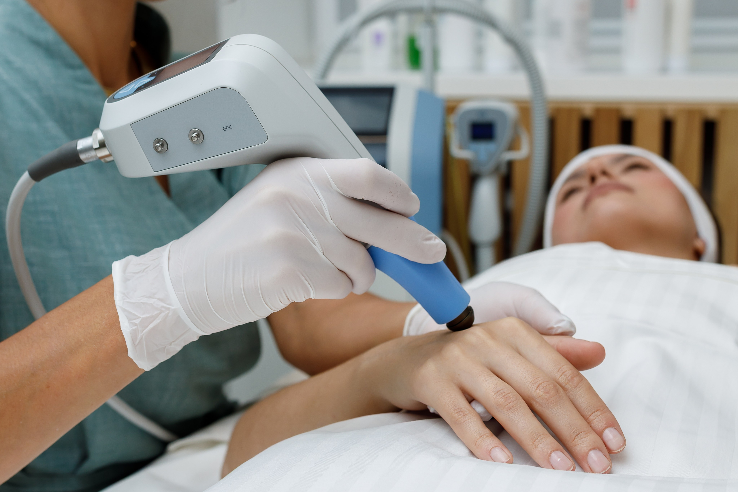 Бизнес контент клиники современной медицины Dr. White. Интерьерный, предметный и контент фотограф в Иркутске Наталья Карпова