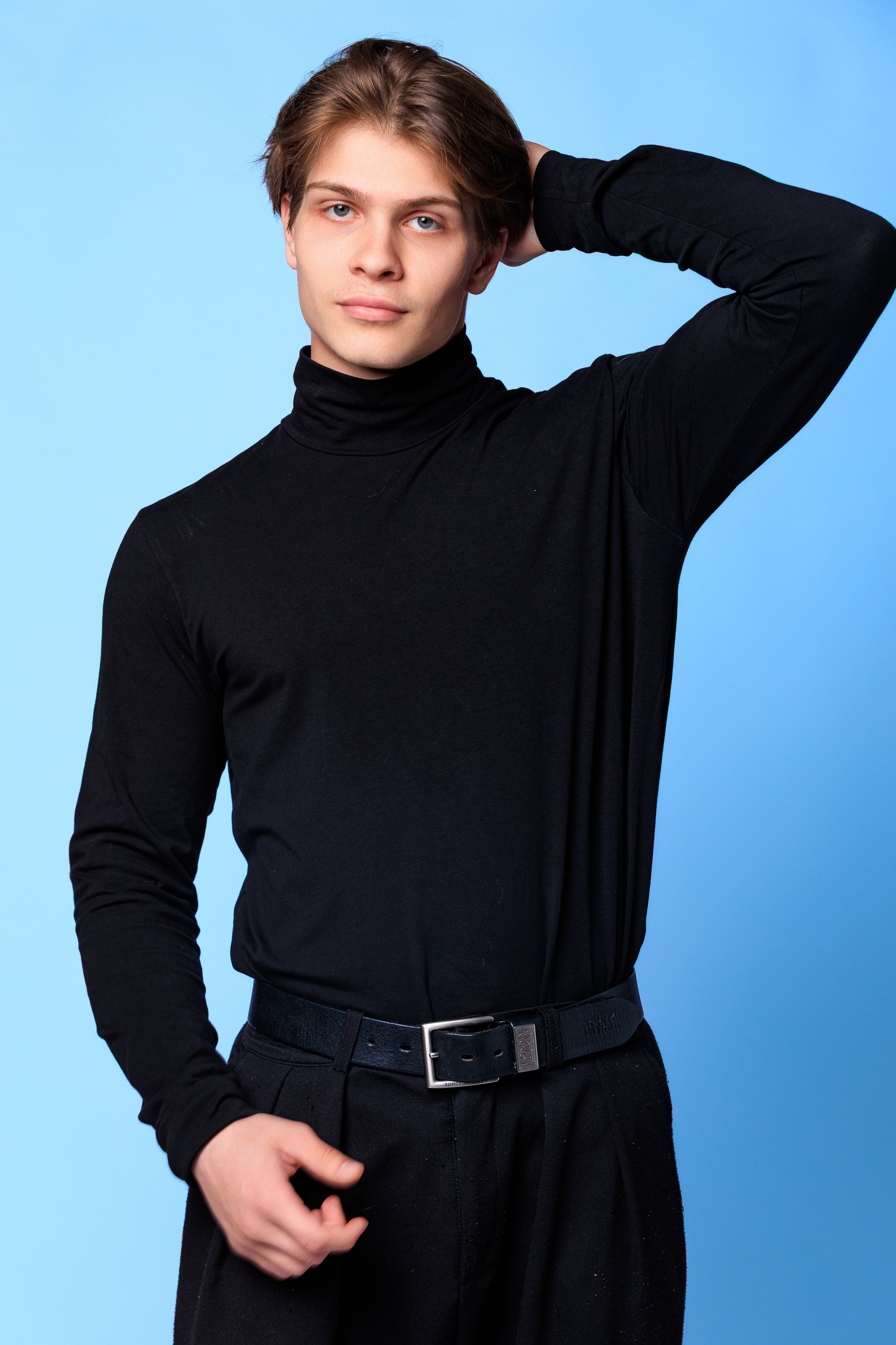 Смотреть фотки в фотостудии. Выпускные альбомы Геленджик, Новороссийск, Краснодар, Туапсе