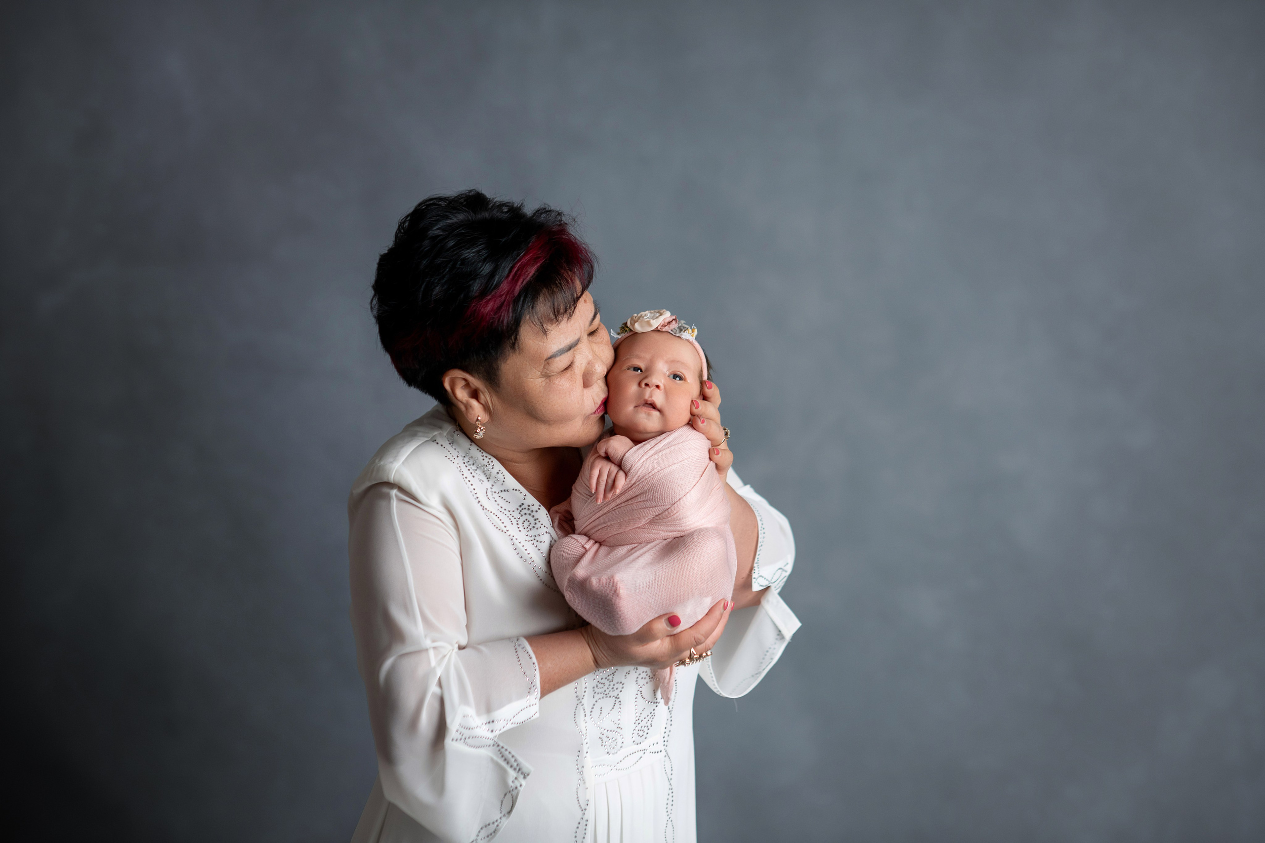 Newborn. Творческая команда Ульяшевы, свадебная и семейная фотография. Кахахста