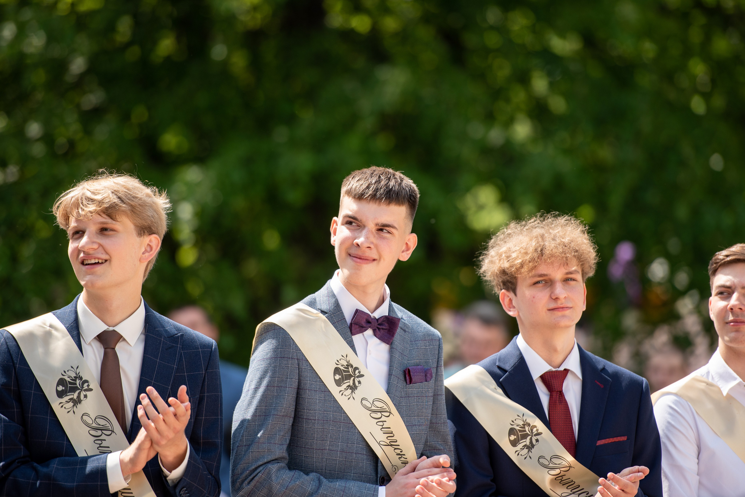 Выпускные школ. Свадебный и репортажный фотограф