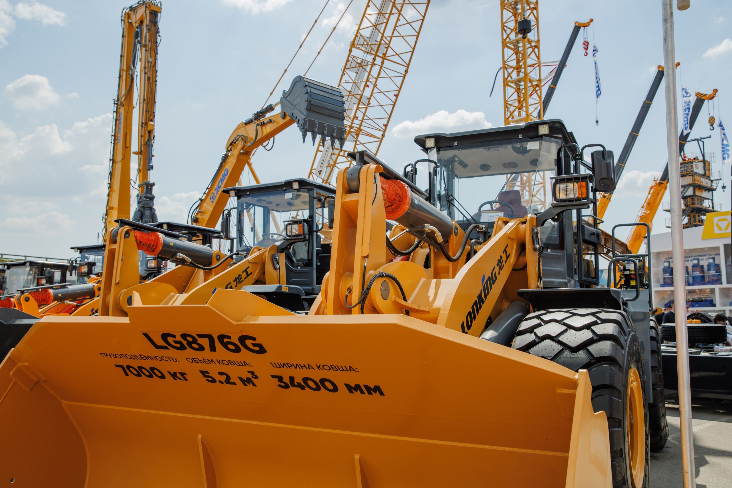 Выставка Спец. Техники. Фотограф Москва Шептаев Артём