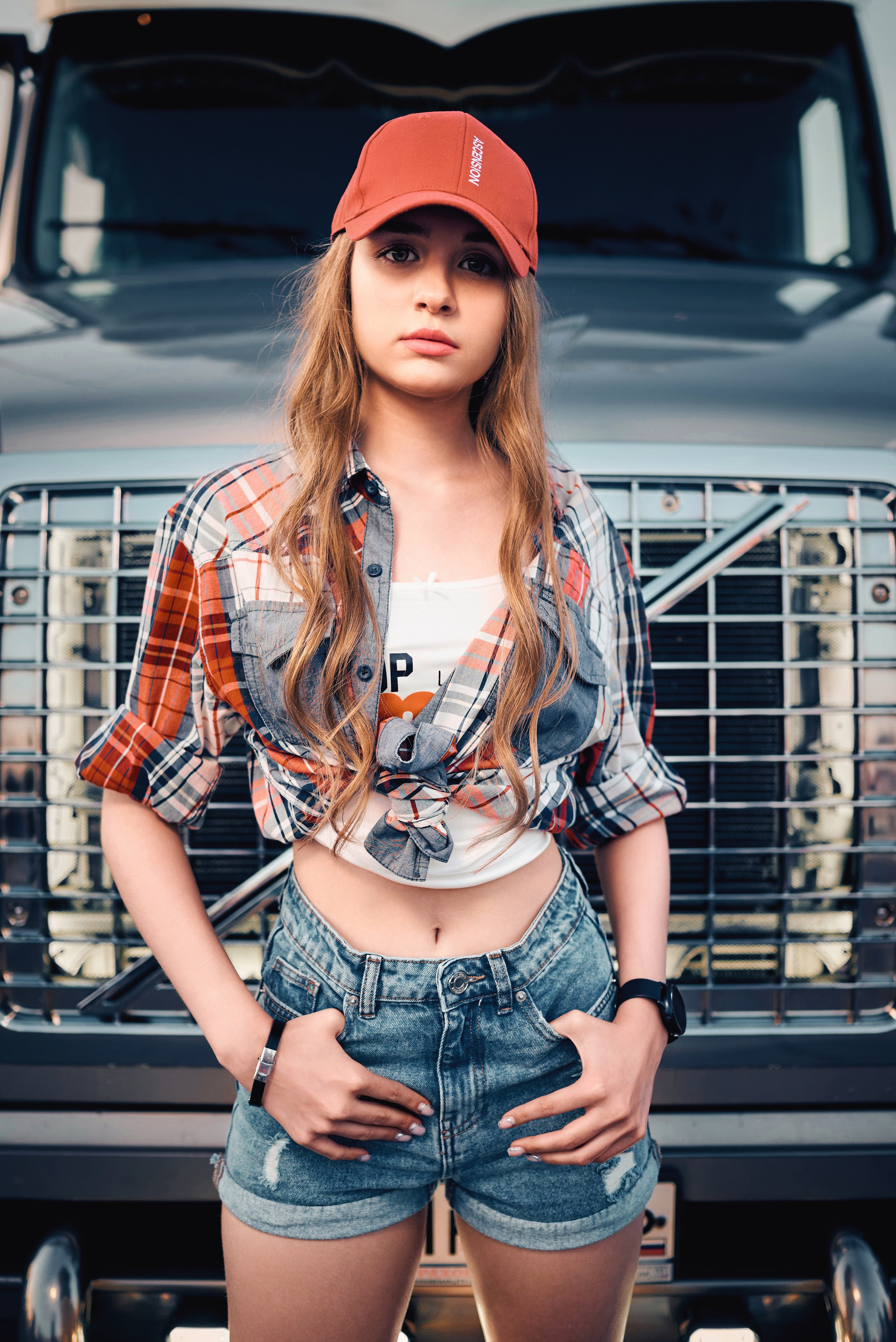 Truck & Girl. Фотограф Денис Кривопусков