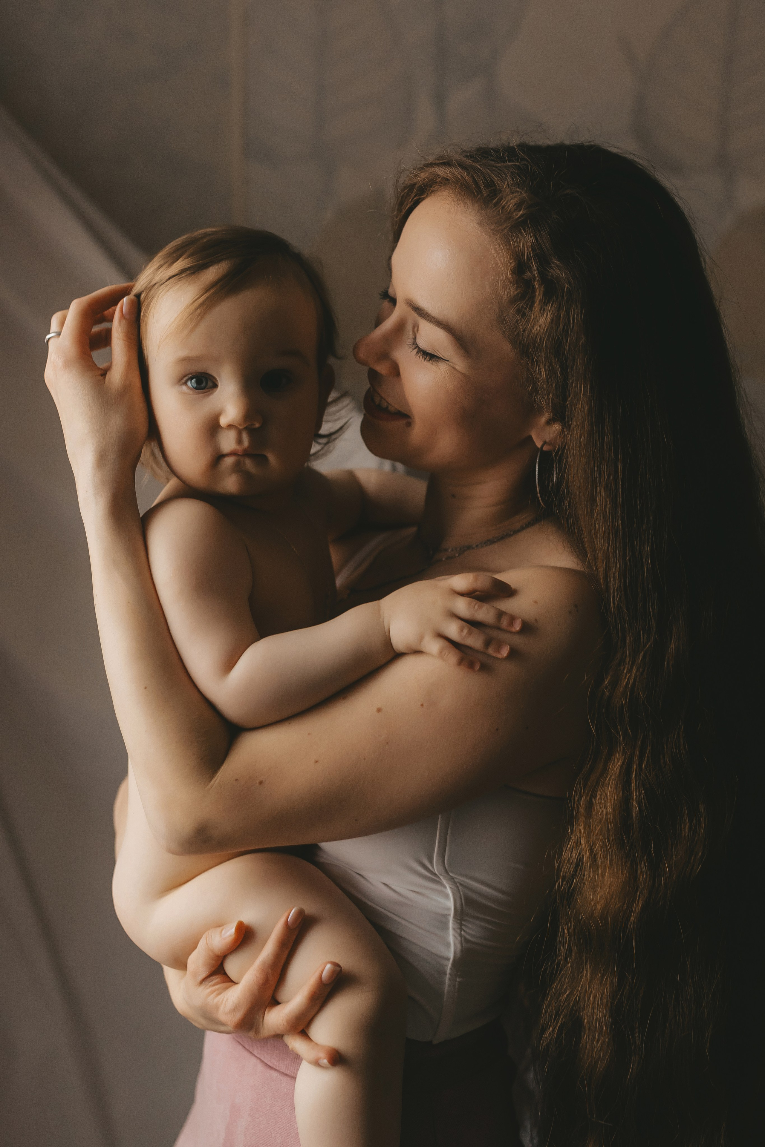 Весенняя домашняя семейная фотосессии мамы с дочками. Семейный и женский фотограф в Москве Надежда Воробьева