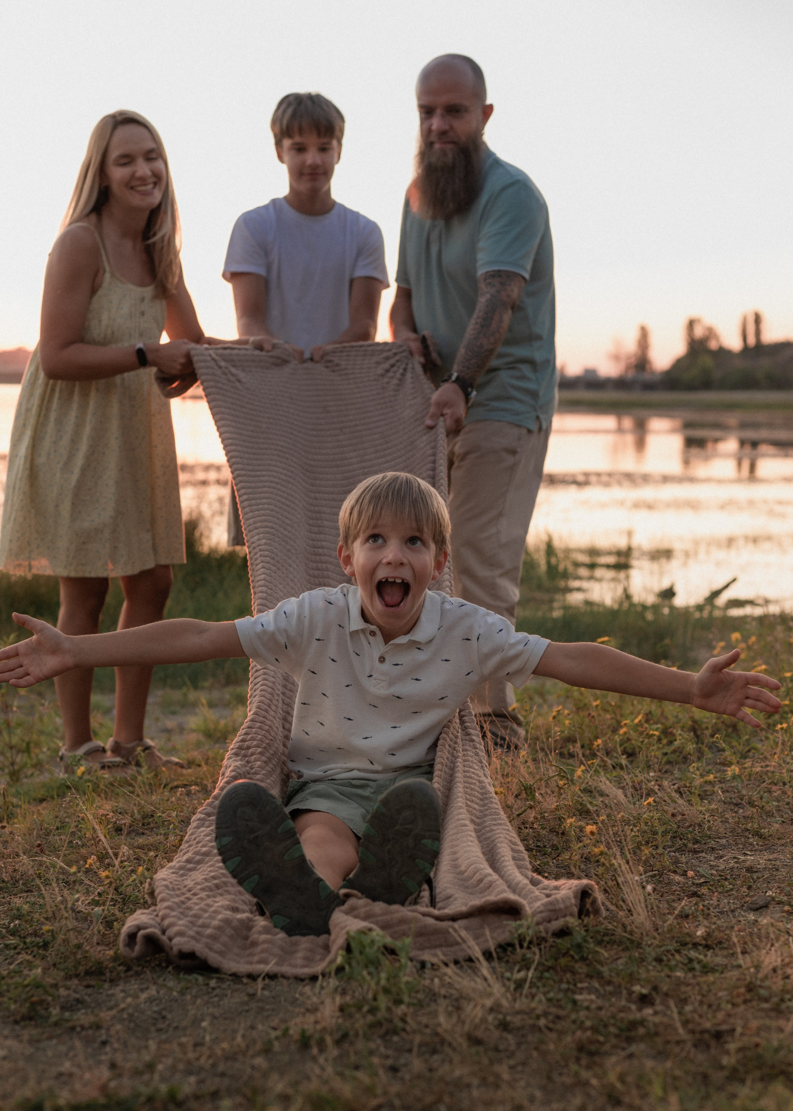 «Давай запустим самолетики?». Фотограф в городе Симферополе — Карина Пограничная