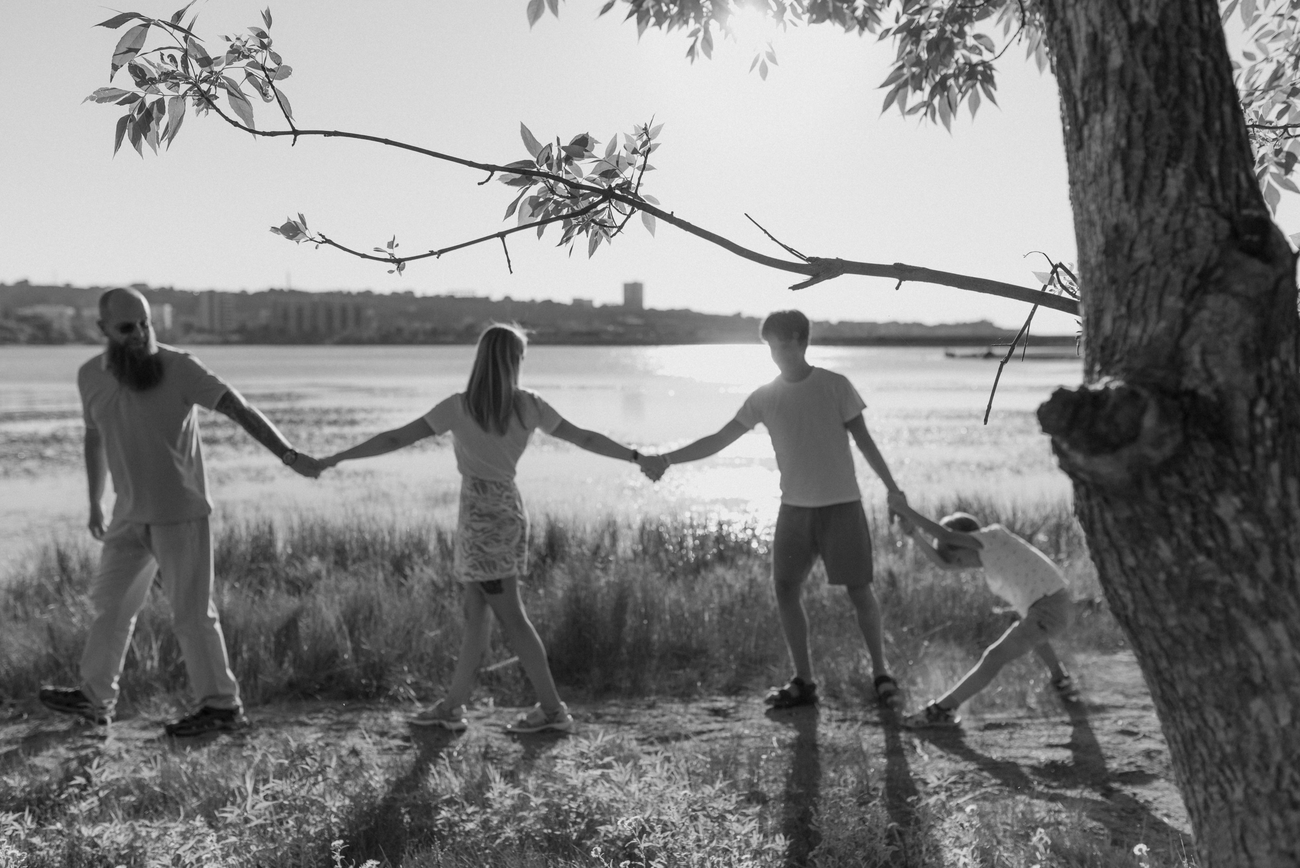 «Давай запустим самолетики?». Фотограф в городе Симферополе — Карина Пограничная