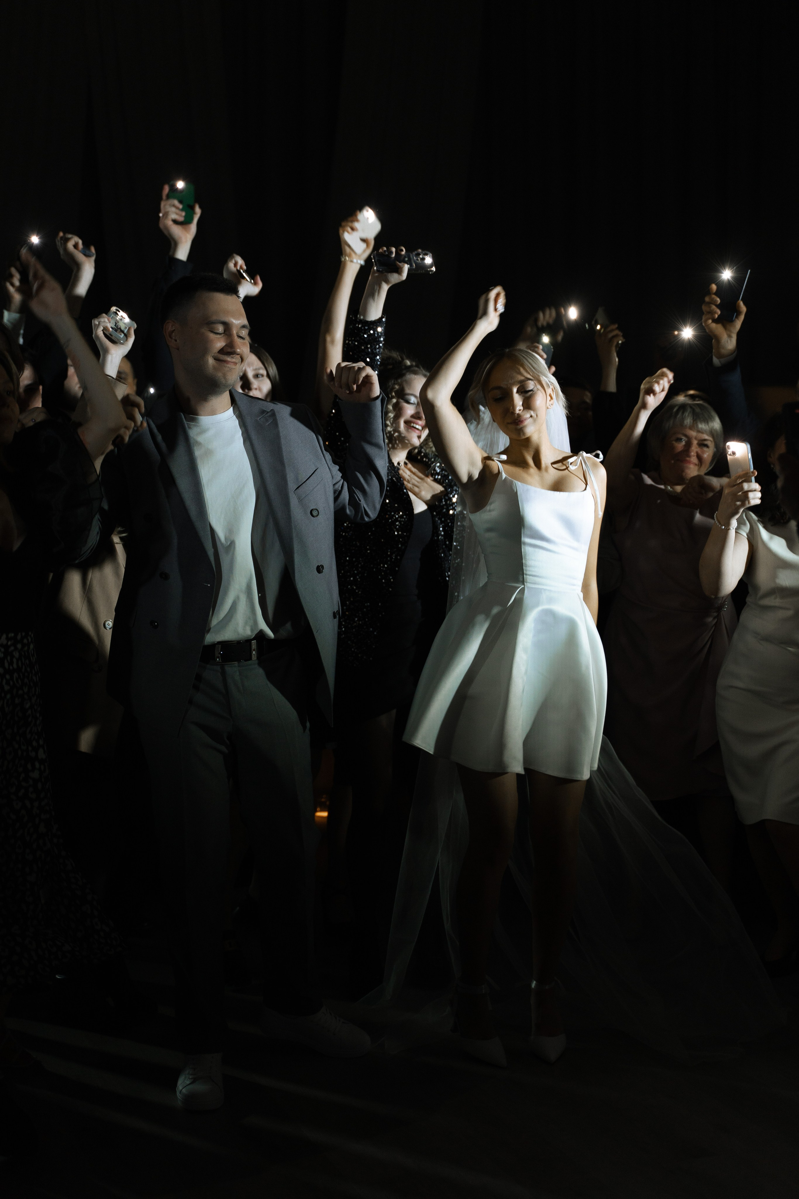 Денис и Виолетта. Свадебный фотограф Анастасия Хабарова в Новоуральске и Екатеринбурге