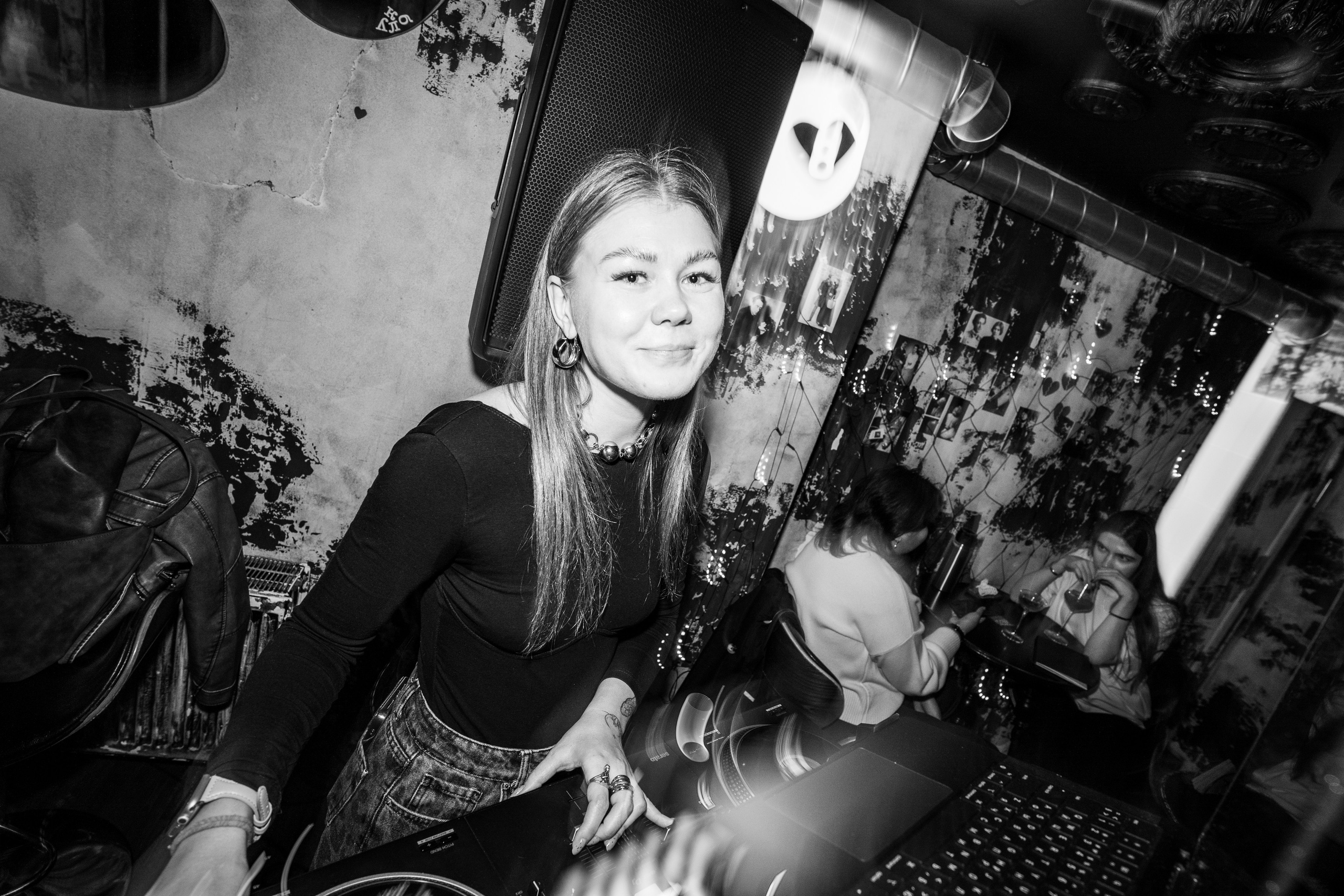 Из Сибири с любовью. Бар разбитых сердец. Концертный и репортажный фотограф в Санкт-Петербурге Слава Пахомов