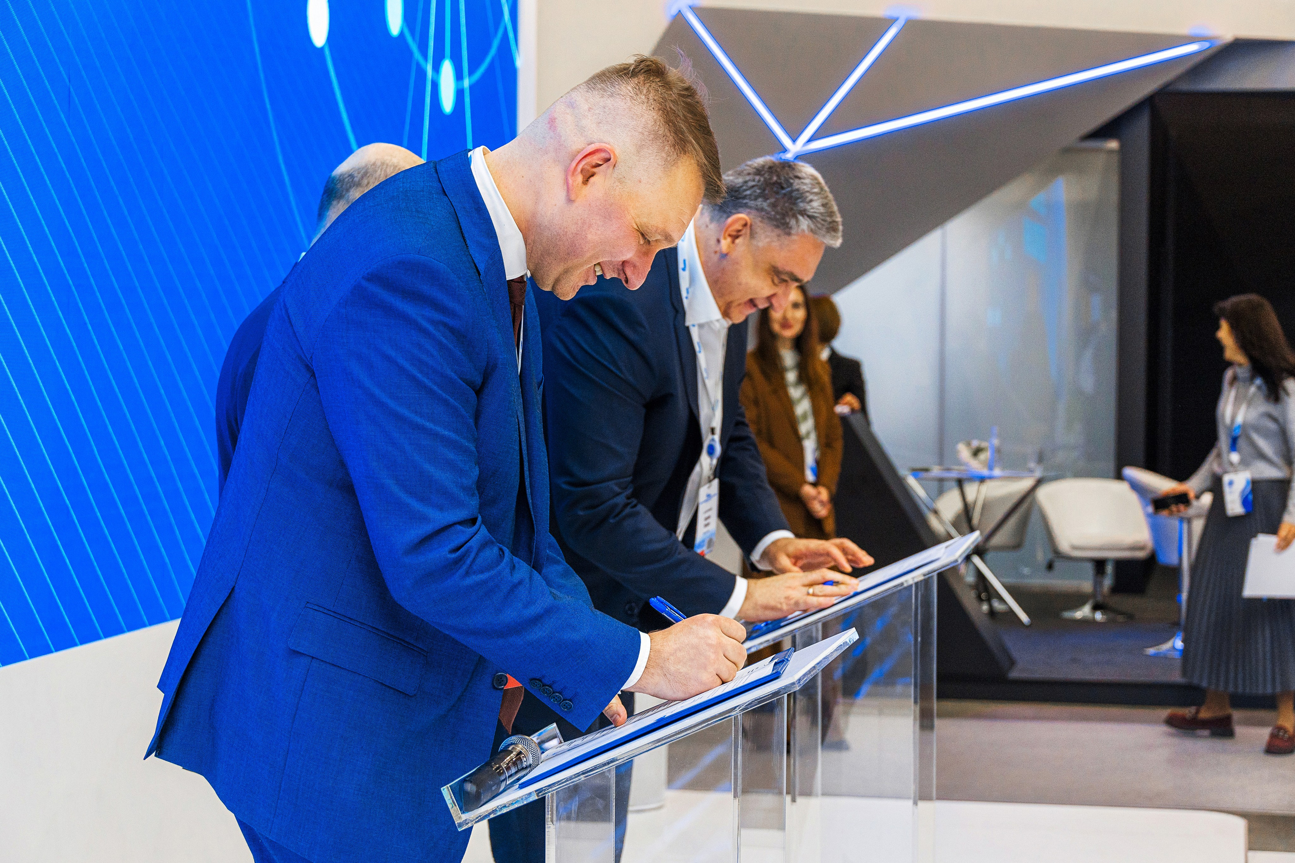 Фотосъемка ПМГФ 2025 в СПб | Репортаж для энергетической отрасли