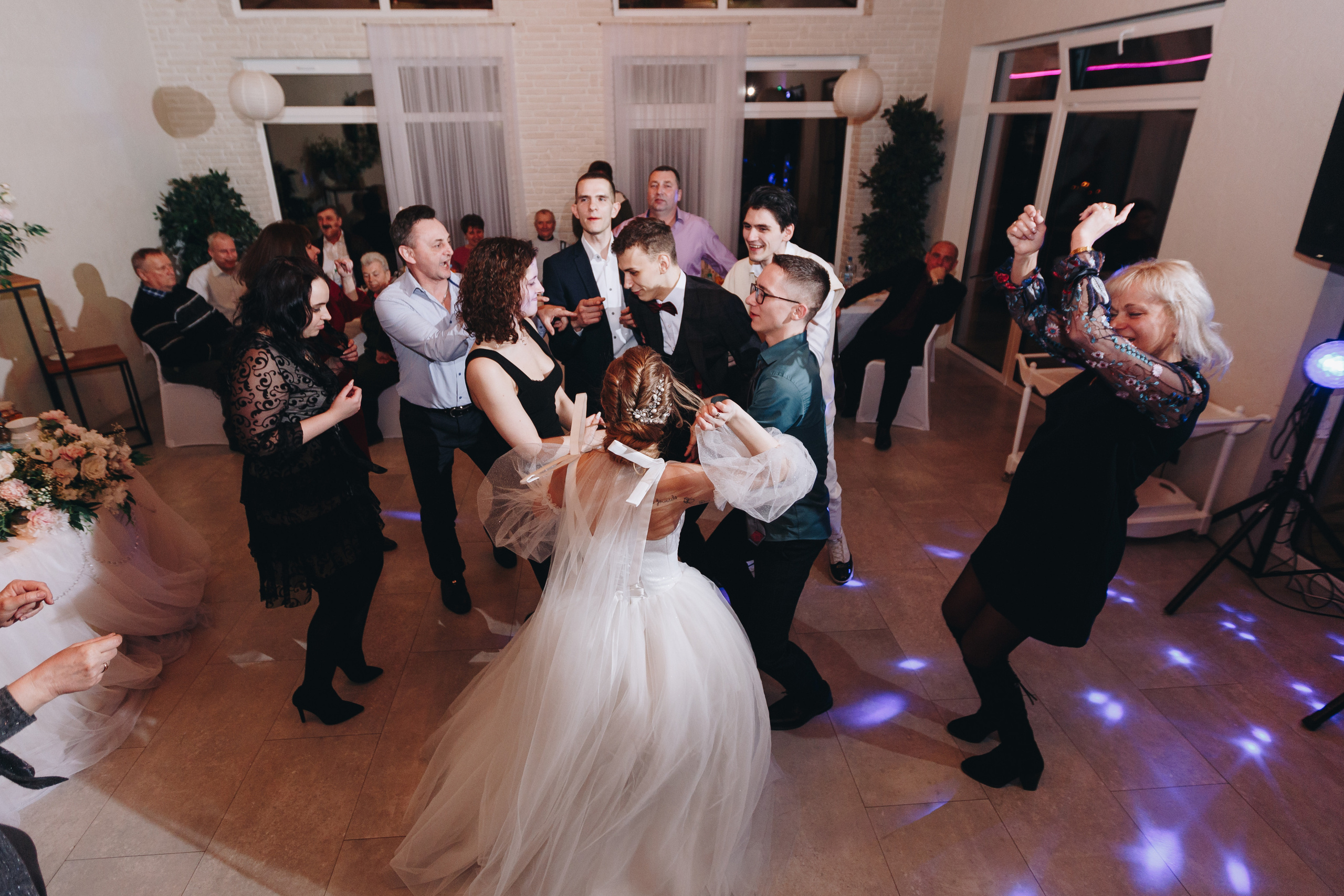 Свадебная фотосъёмка и видеосъёмка в Гомеле в усадьбе Малинки24. Свадебный семейный фотограф и видеограф Гомель Минск Беларусь Европа