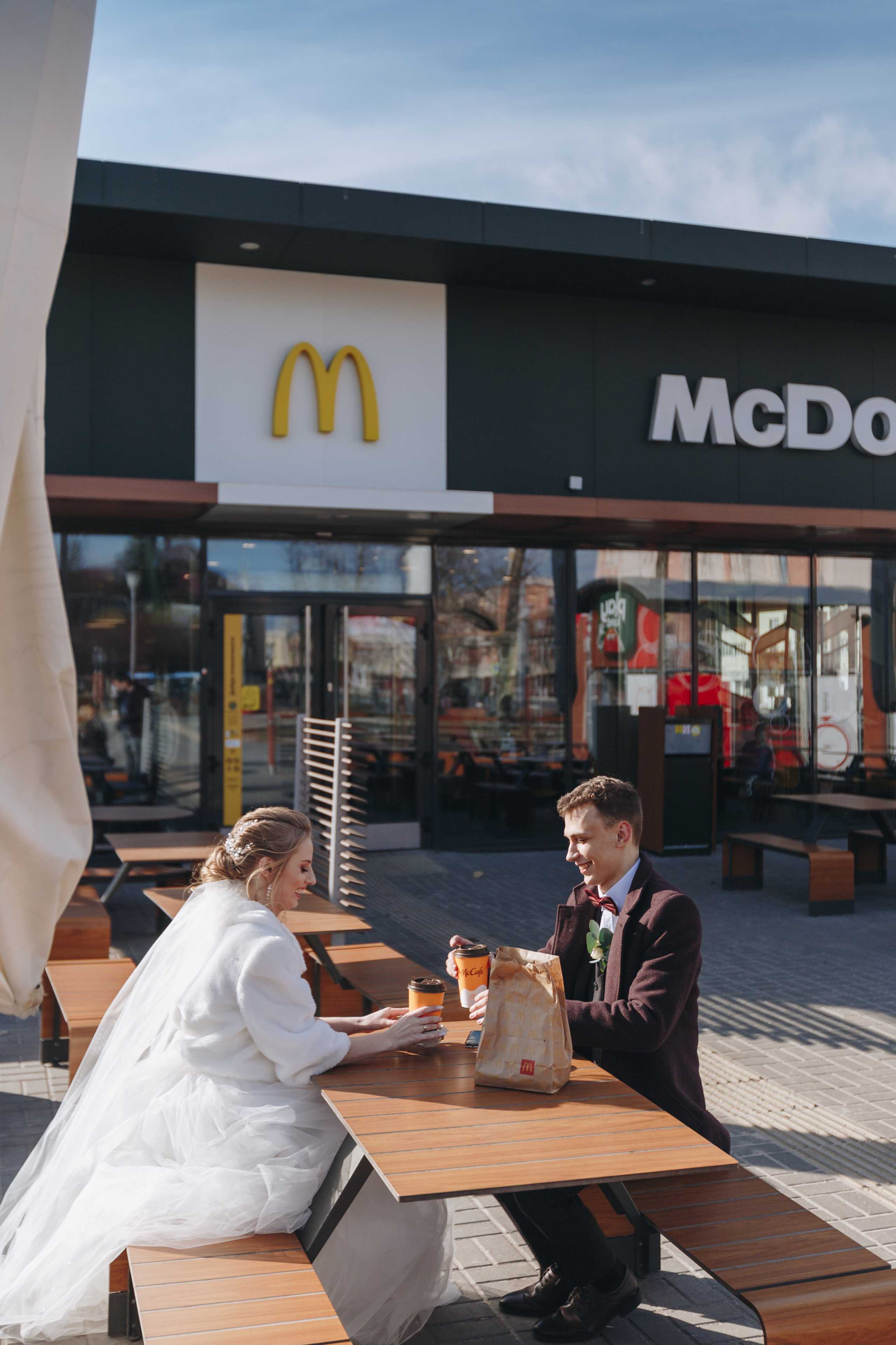 Свадебная фотосъёмка и видеосъёмка в Гомеле в усадьбе Малинки24. Свадебный семейный фотограф и видеограф Гомель Минск Беларусь Европа