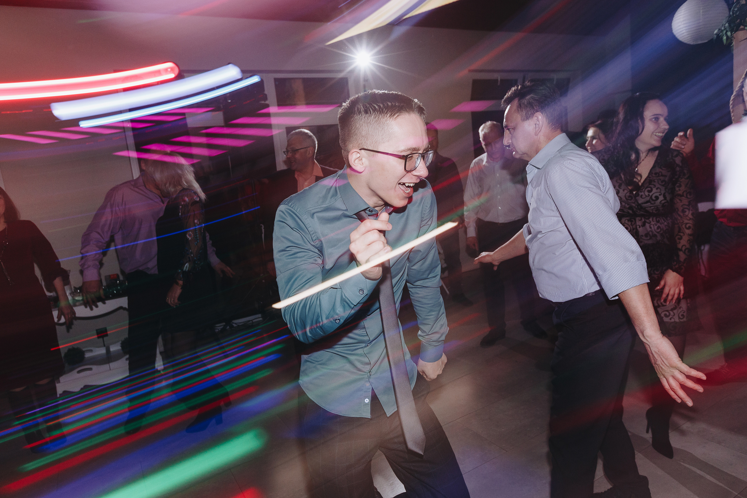 Свадебная фотосъёмка и видеосъёмка в Гомеле в усадьбе Малинки24. Свадебный семейный фотограф и видеограф Гомель Минск Беларусь Европа