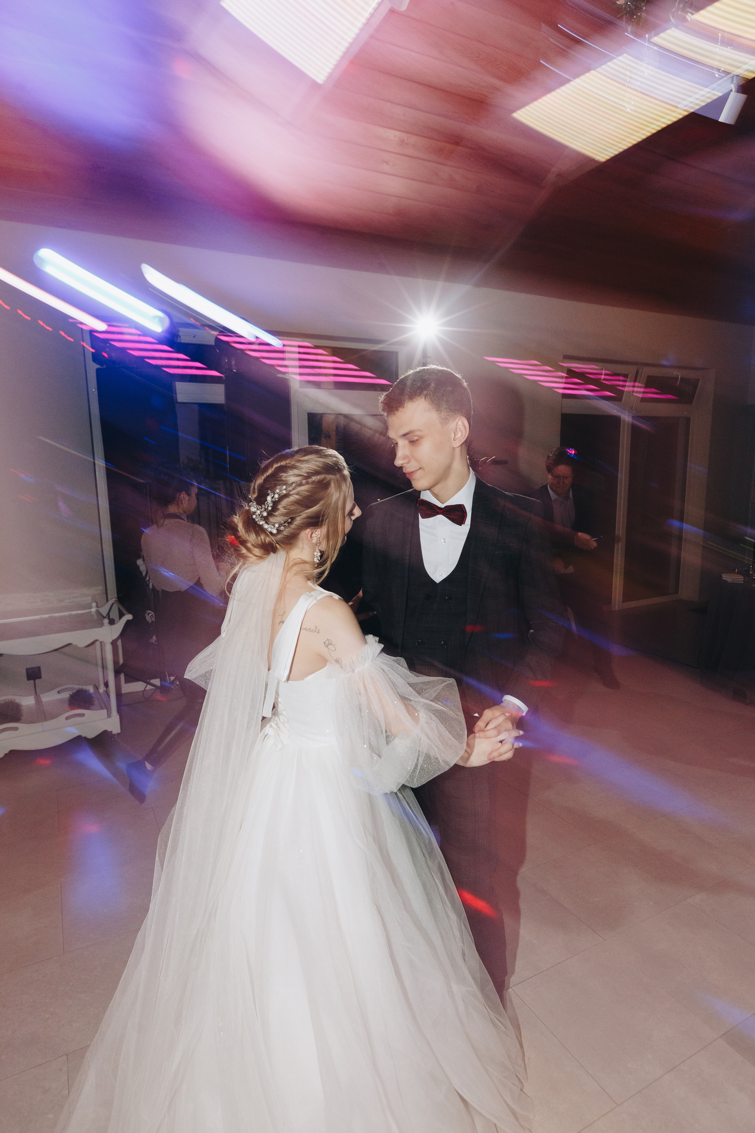 Свадебная фотосъёмка и видеосъёмка в Гомеле в усадьбе Малинки24. Свадебный семейный фотограф и видеограф Гомель Минск Беларусь Европа