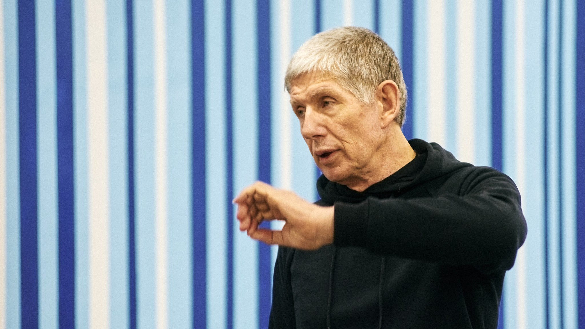 На выставке фотографа Костаса Асимиса. Свадебный и семейный фотограф в г. Волхов Алексей Кочерыжкин