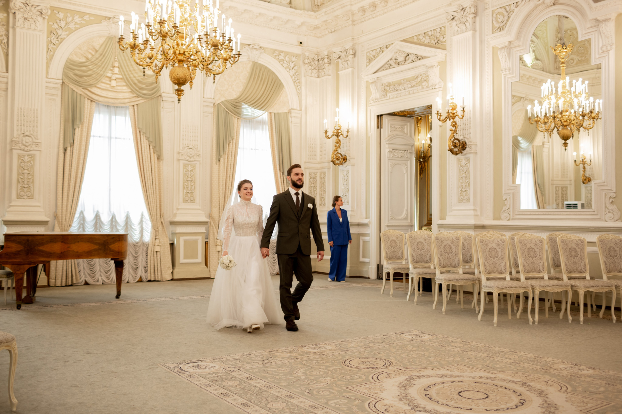 Свадебная фотопрогулка в Петербурге. Свадебный фотограф Кирилл Белый