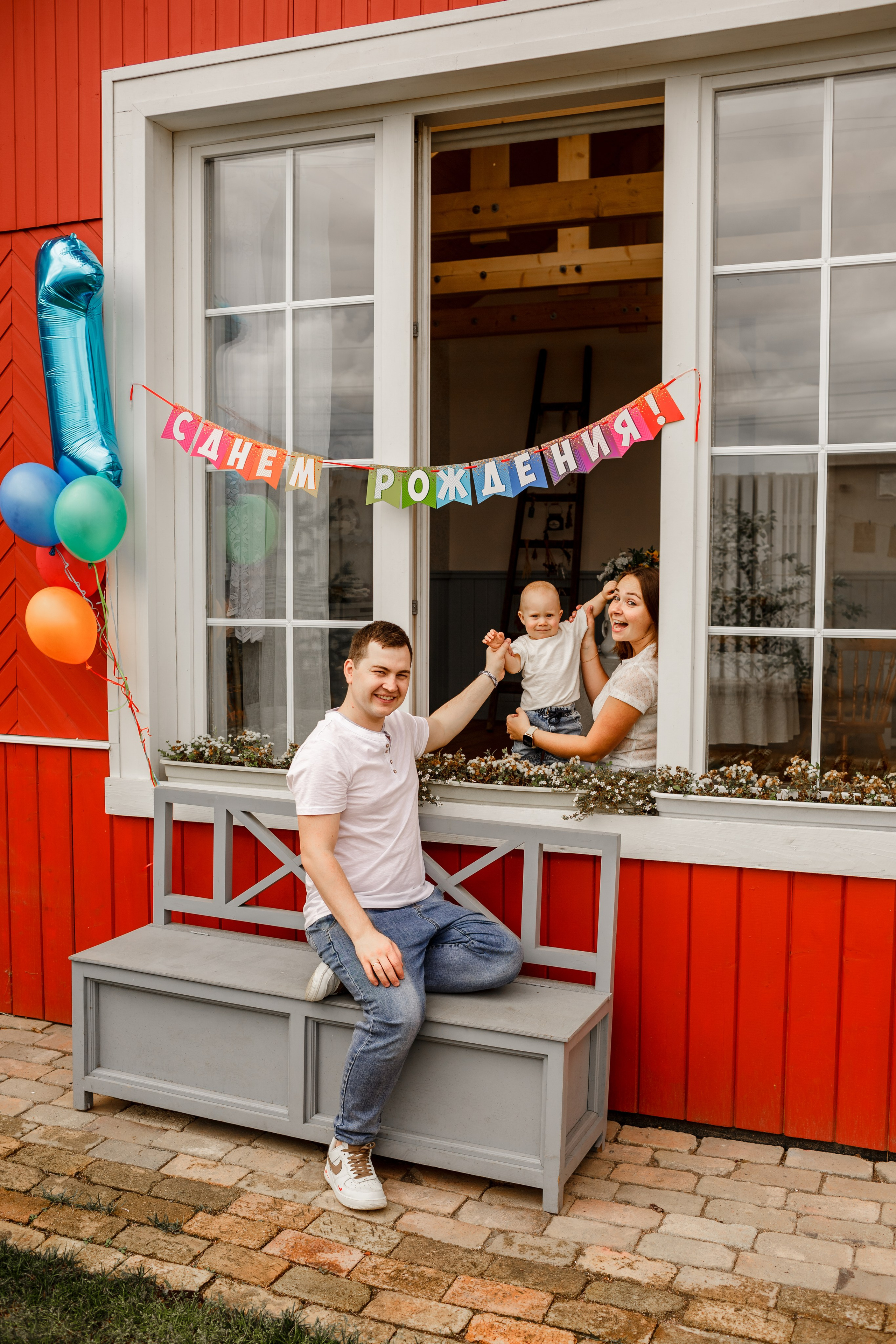 Семейная фотосессия в загородном доме. Свадебный фотограф Кирилл Белый