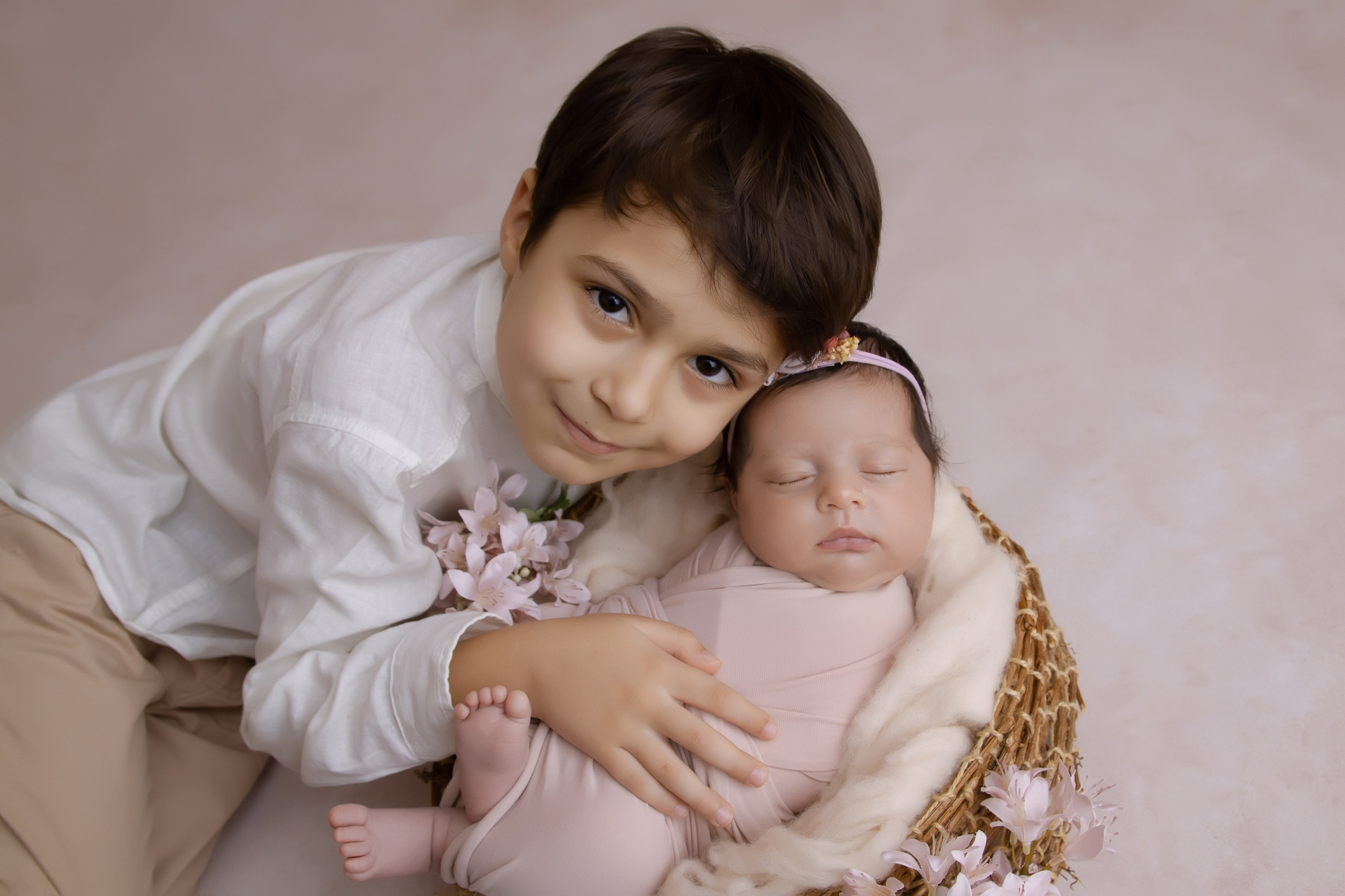 Портфолио. Самая первая фотосессия малыша! Профессиональная съемка новорожденных Newborn в Москве и МО!