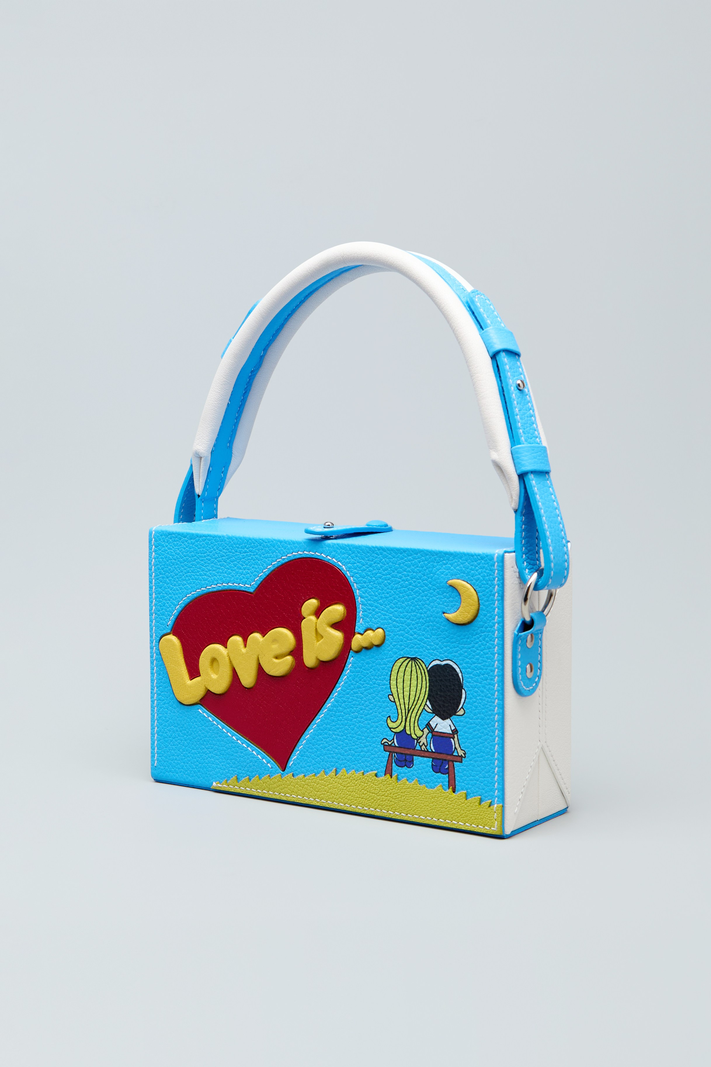 Предметная рекламная съемка сумок под ключ Москва