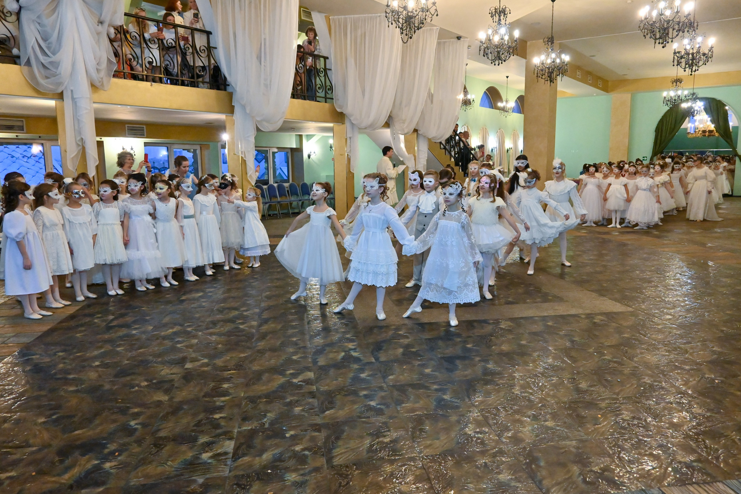 Белый бал-маскарад в Измайлово 24.12.2023. Профессиональный фотограф в Москве Алёна Котова