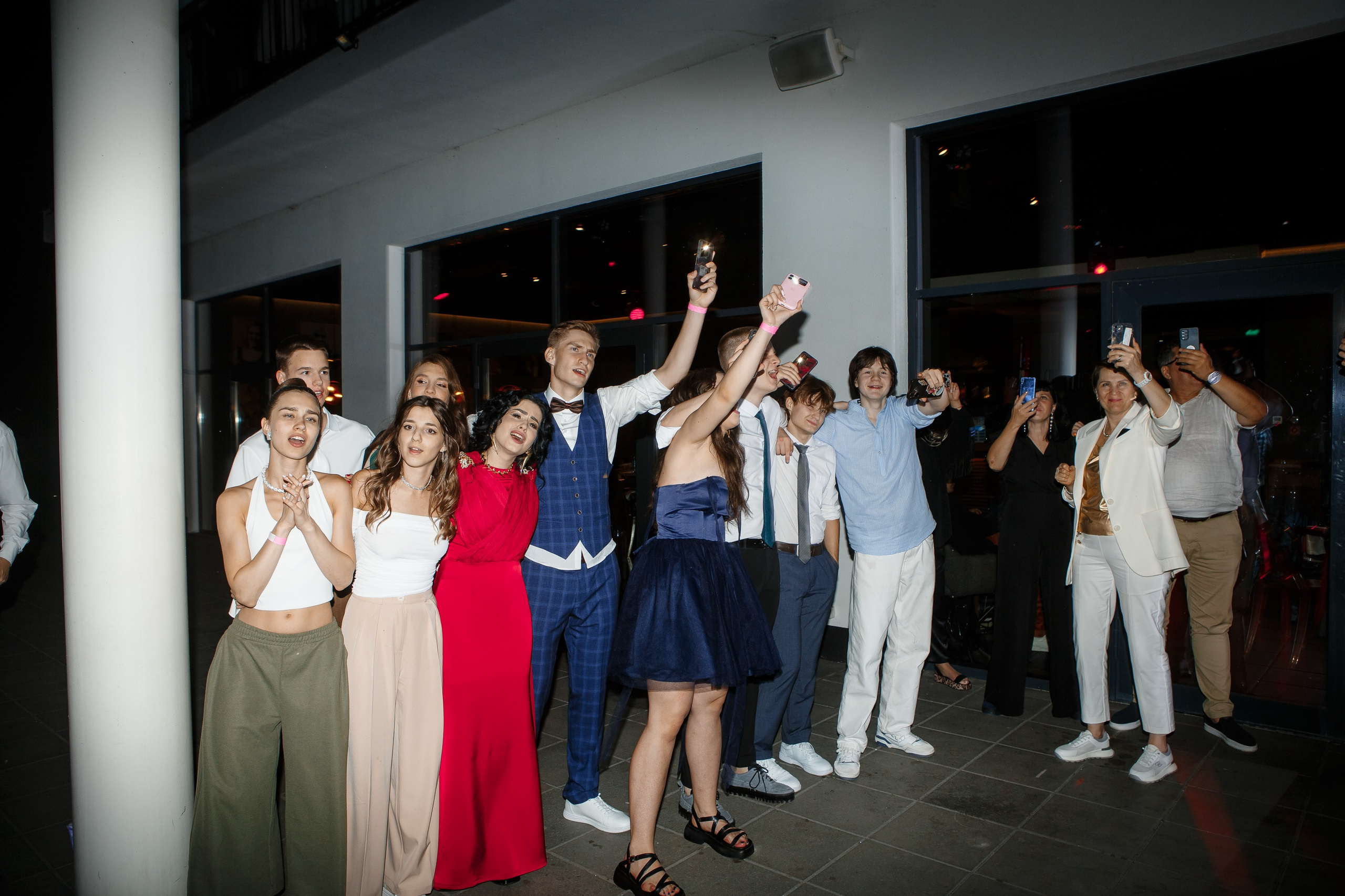 Выпускной Гимназия 12 2024 OpenHouse. Свадебный и портретный Фотограф в Липецке Дмитрий Котюков