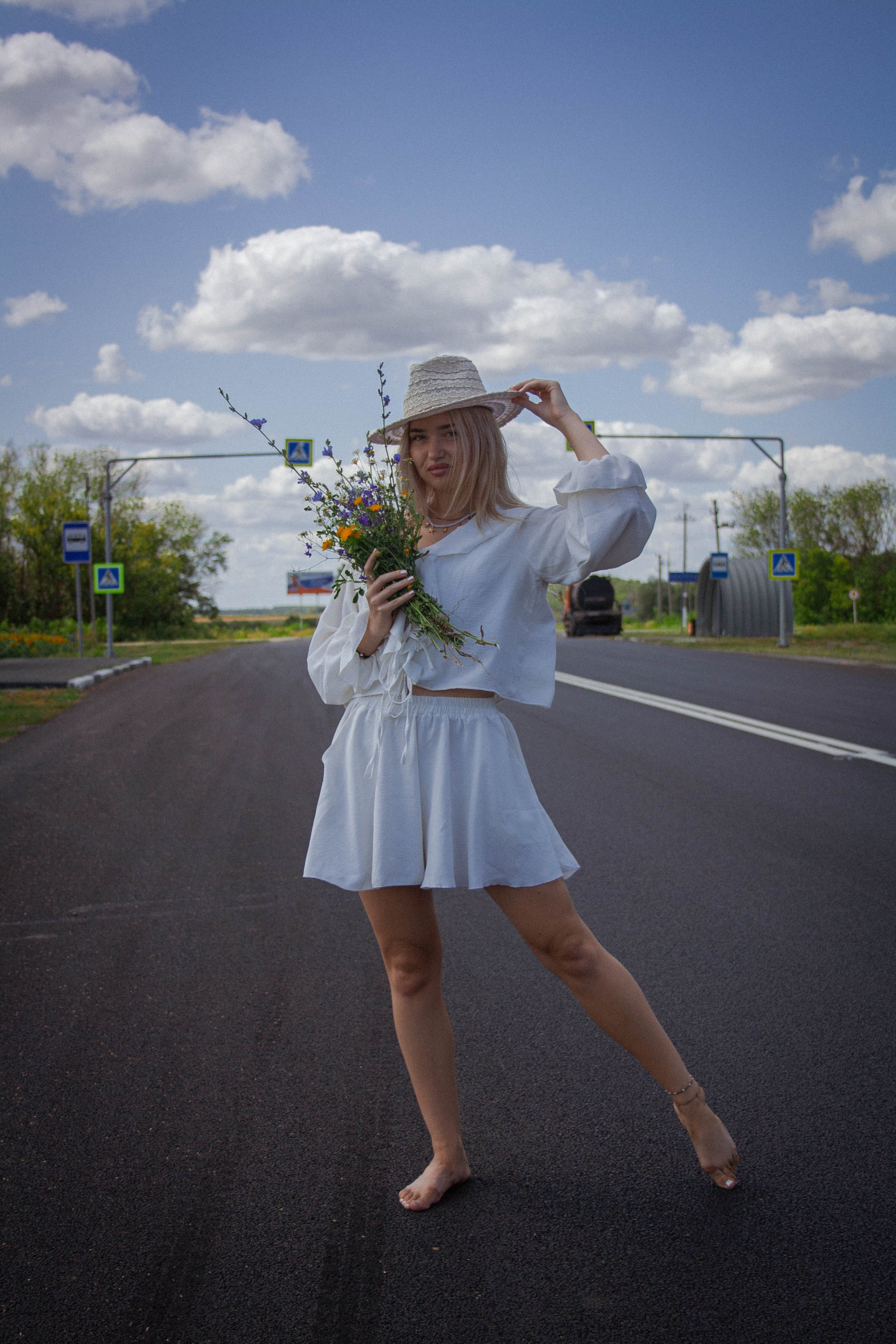 Настроение: уйти в поле с подсолнухами. Портретный фотограф в Саратове