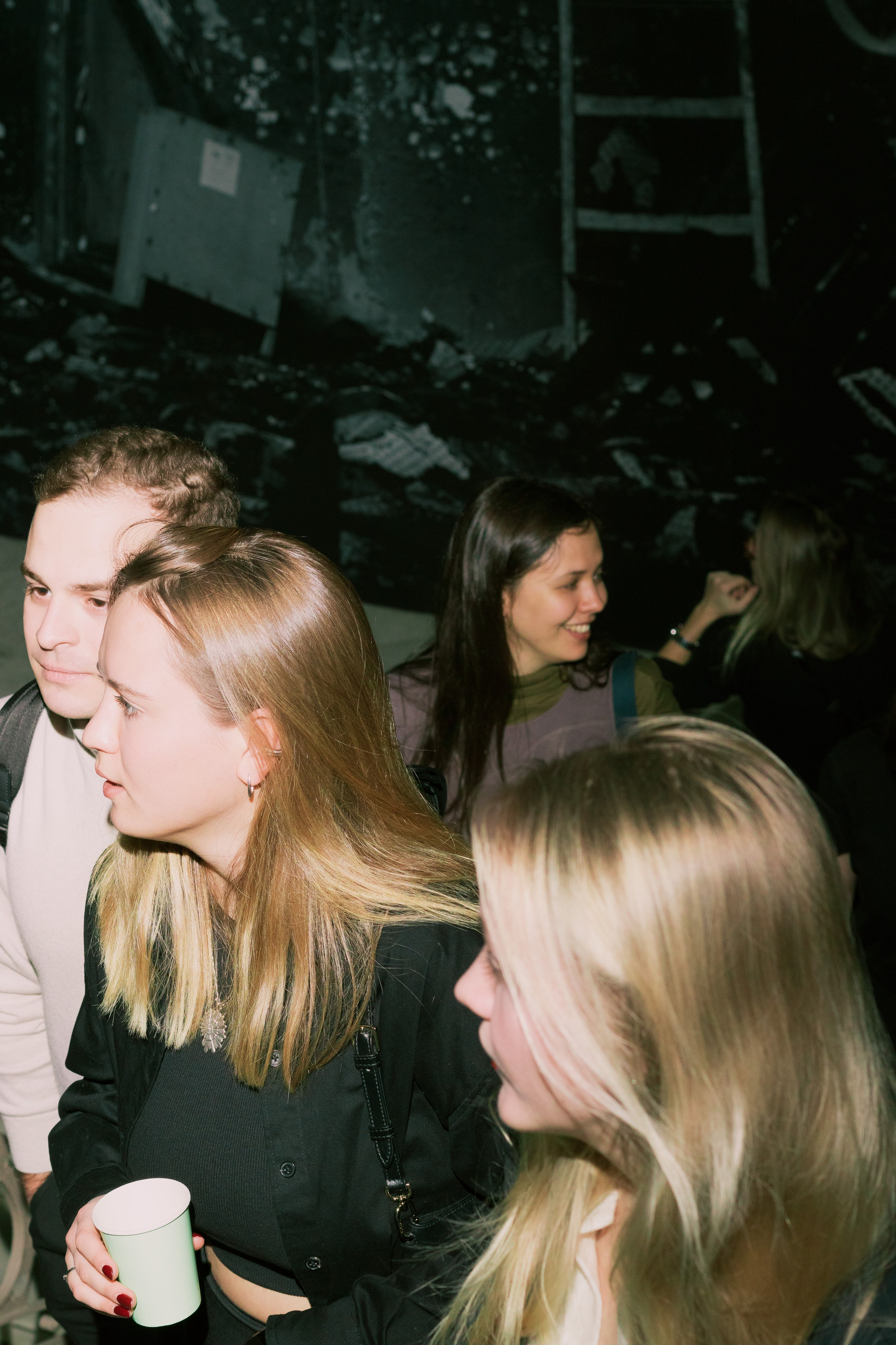 Спасибо за ничего | Inloco, Институт исследований стрит-арта, Екатерининское собрание 2025. Фотограф Михаил Николаев