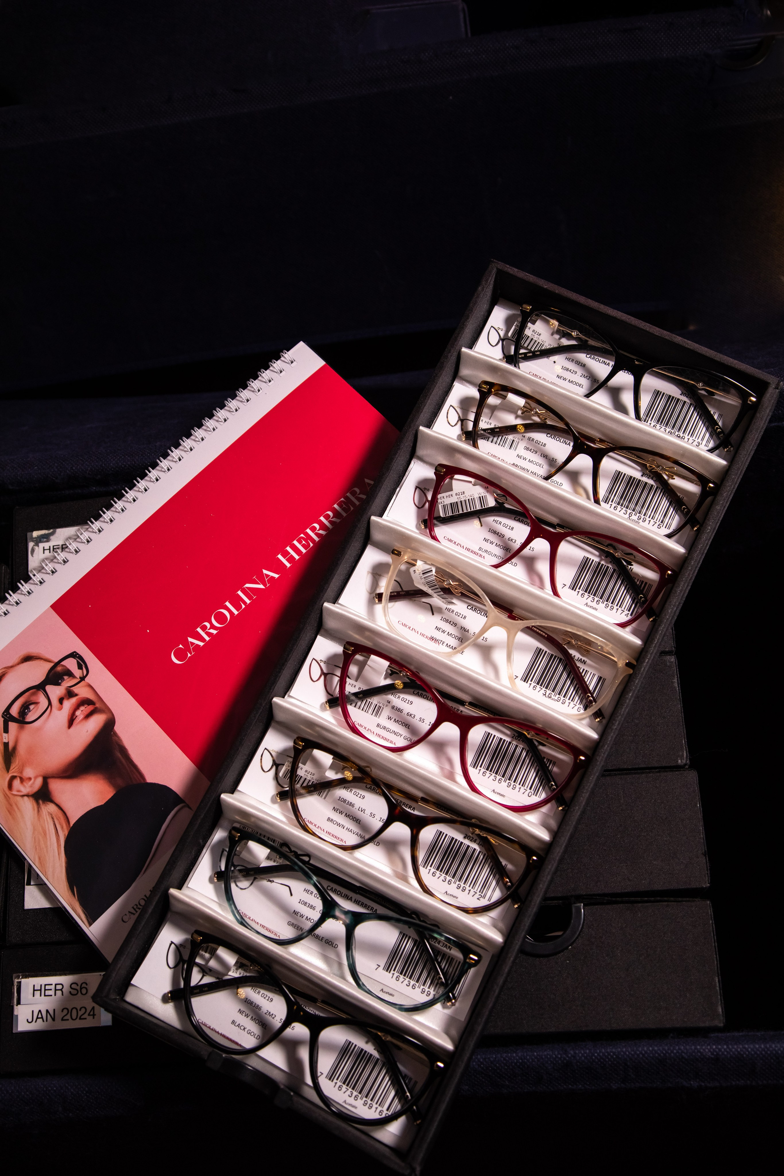 Safilo Group — Buying days in St. Petersburg. Двойняшки-фотографы Анна и Анастасия в Санкт-Петербурге