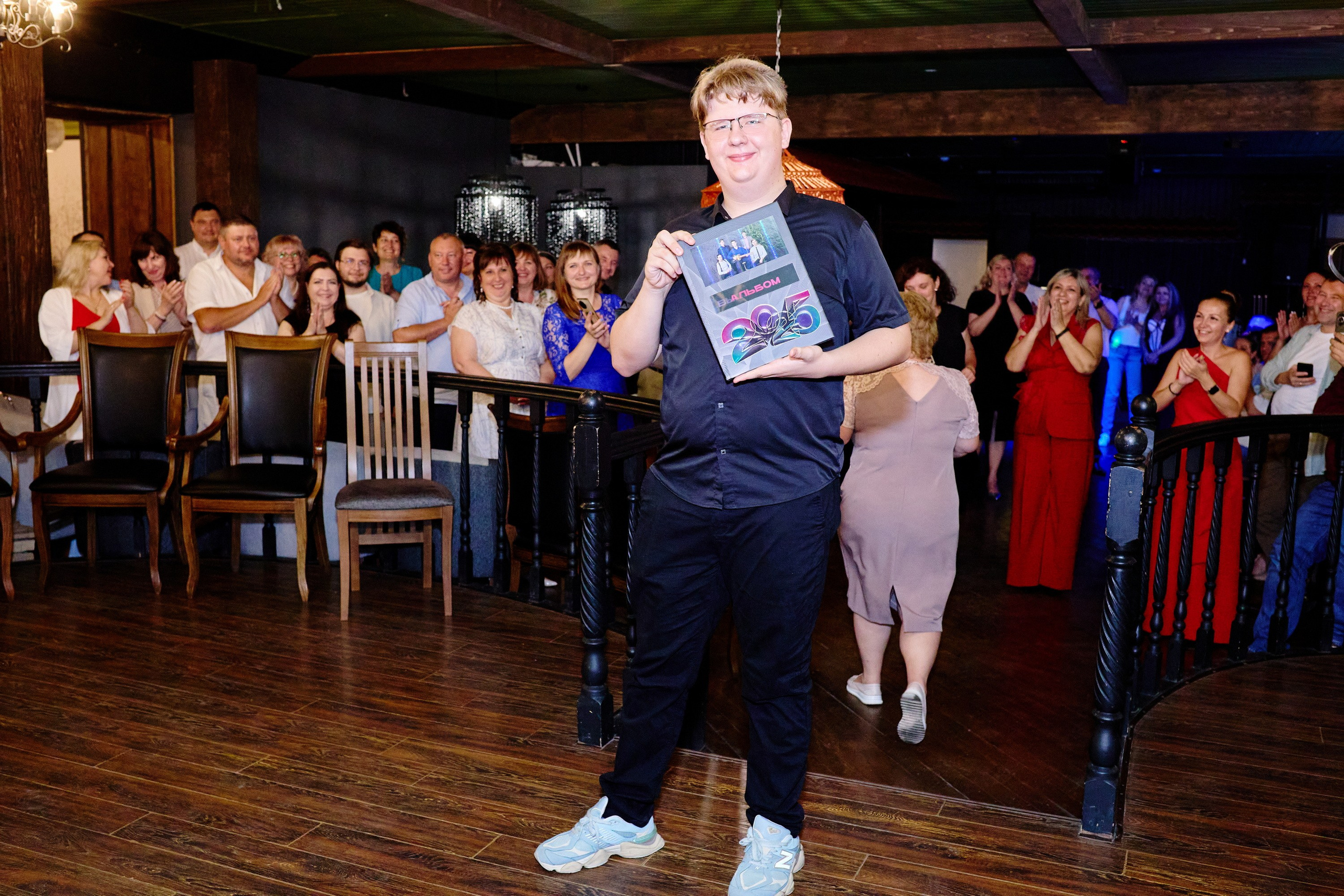 Выпускной 35 Сош. Фотограф Выпускные альбомы Таганрог Сергей Коробченко