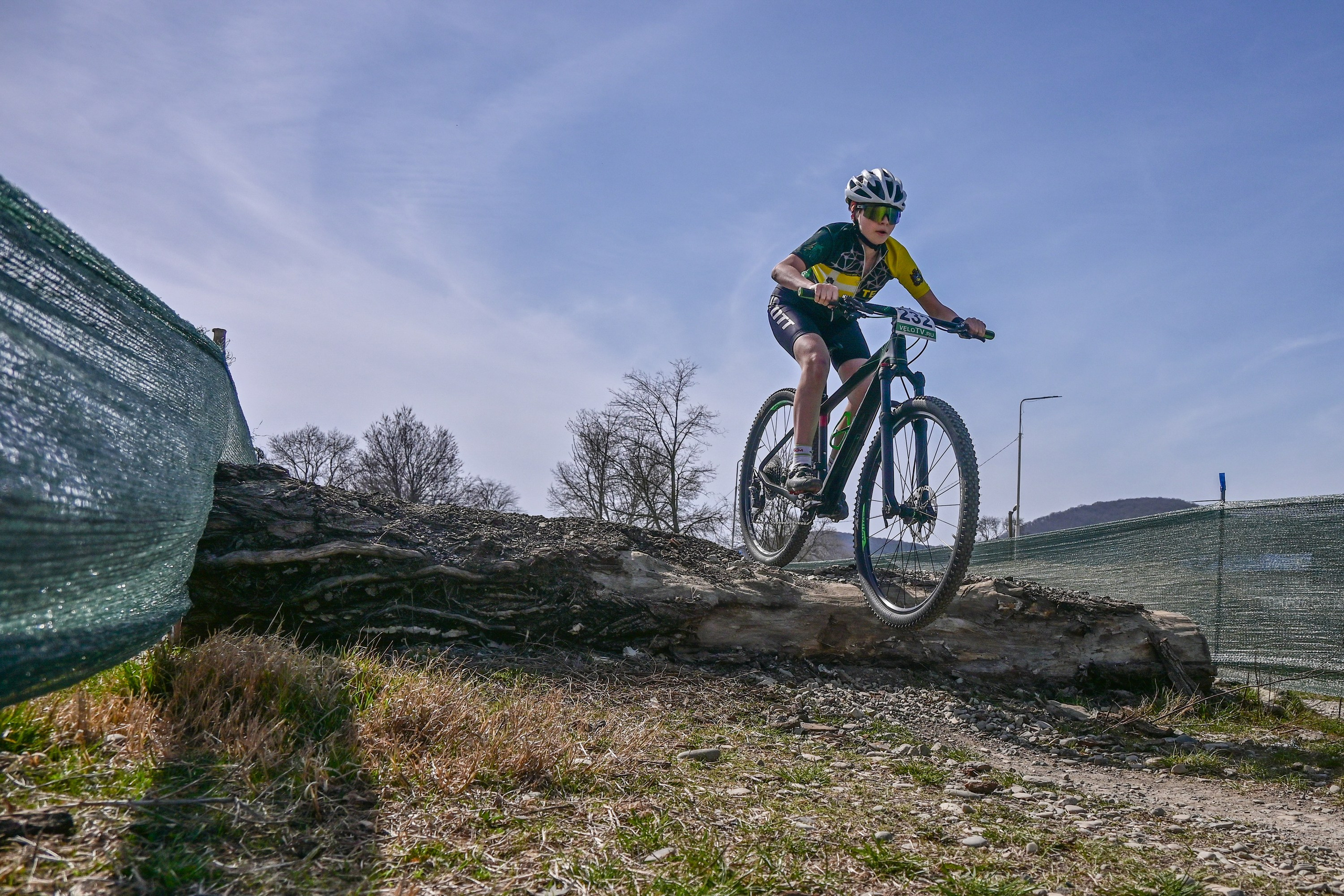 Маунтинбайк, кросс-кантри в Архипо-Осиповке 16 марта 2025. Спортивный фотограф, фотожурналист Павел Ларькин