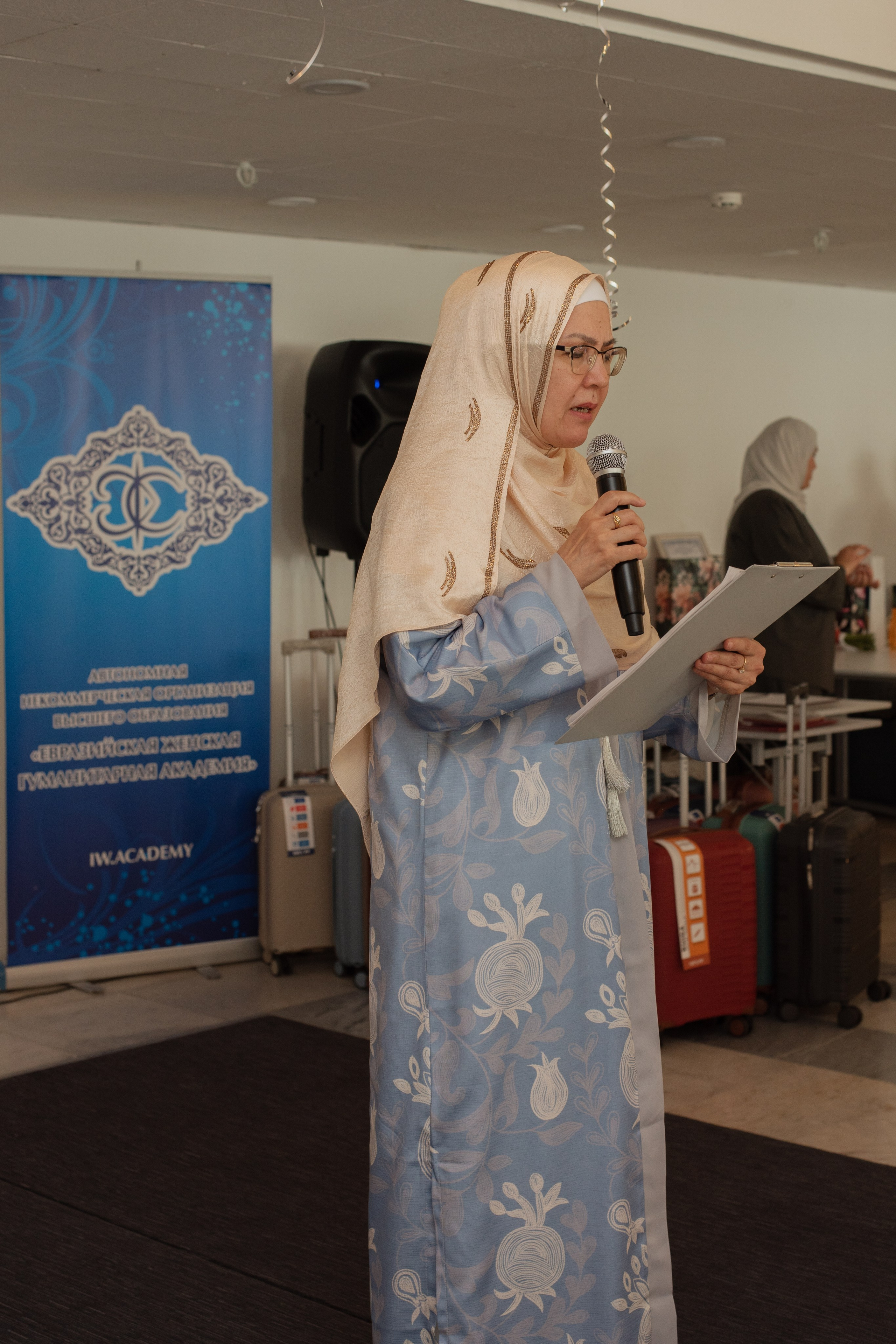 Выпускной в Евразийской женской гуманитарной академии. Лина Курочка — ваш фотограф