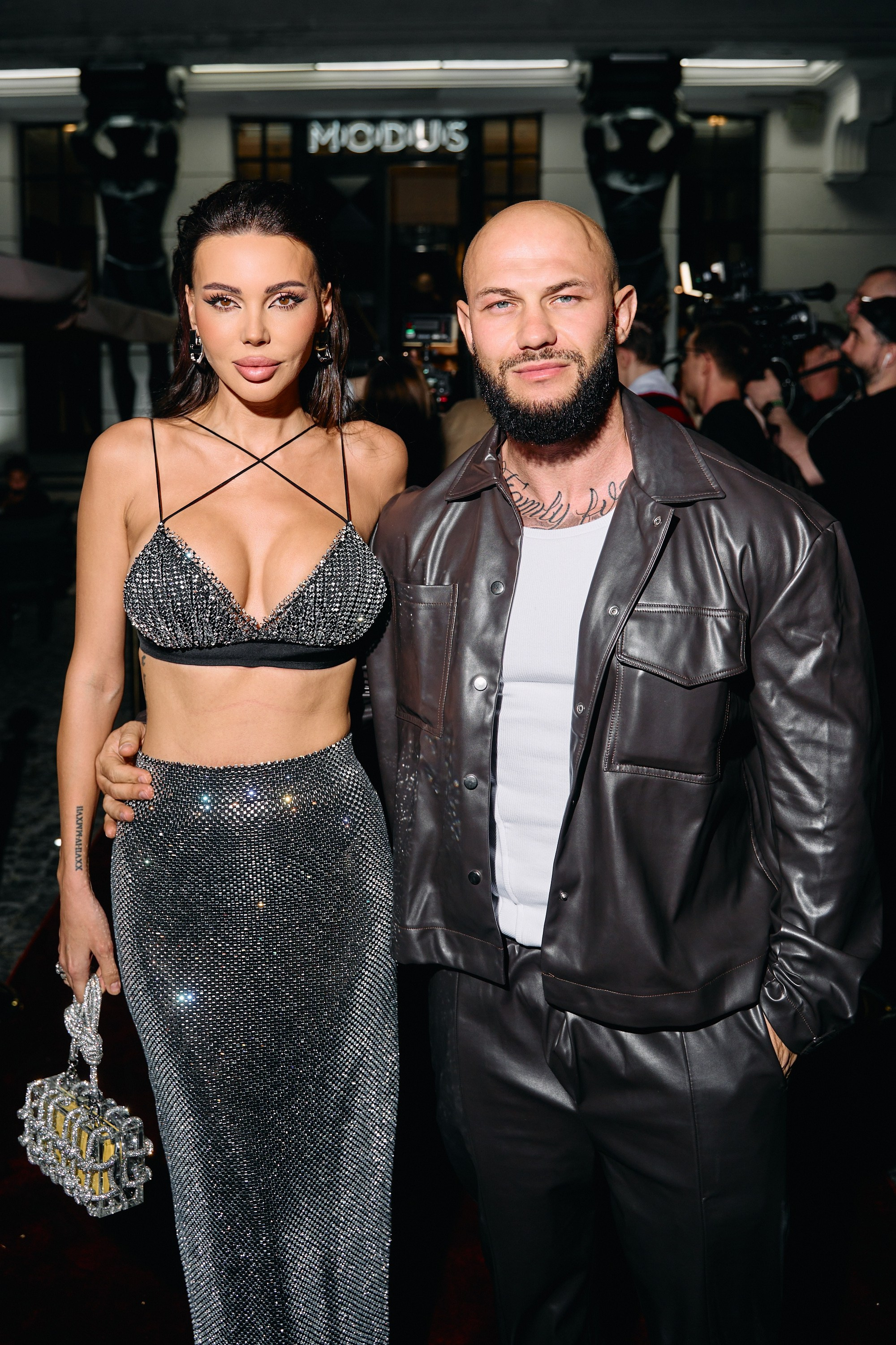 Светская хроника. Антон Чигляков -   профессиональный фотограф