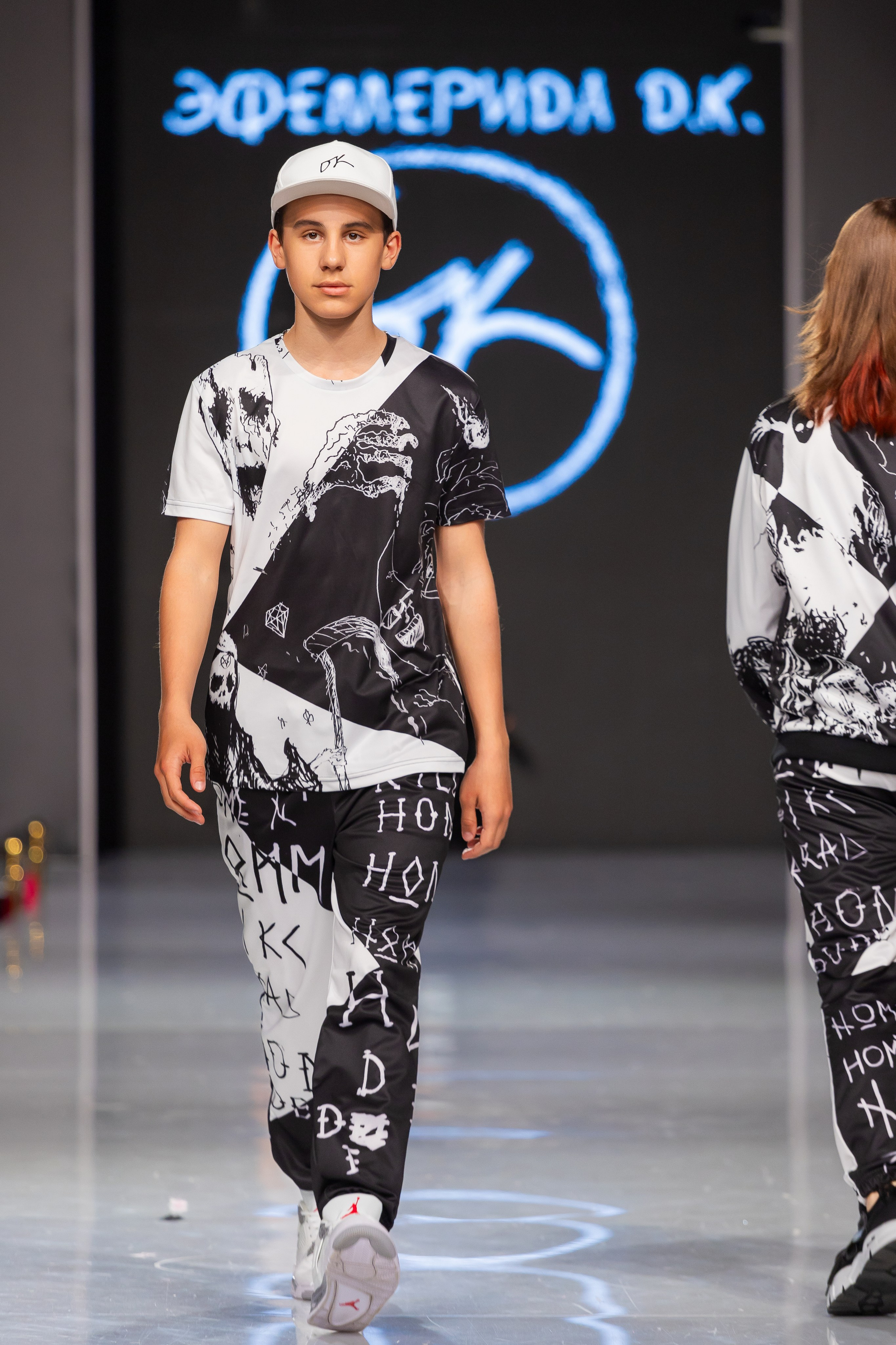 Estet Fashion Week. Photomantis